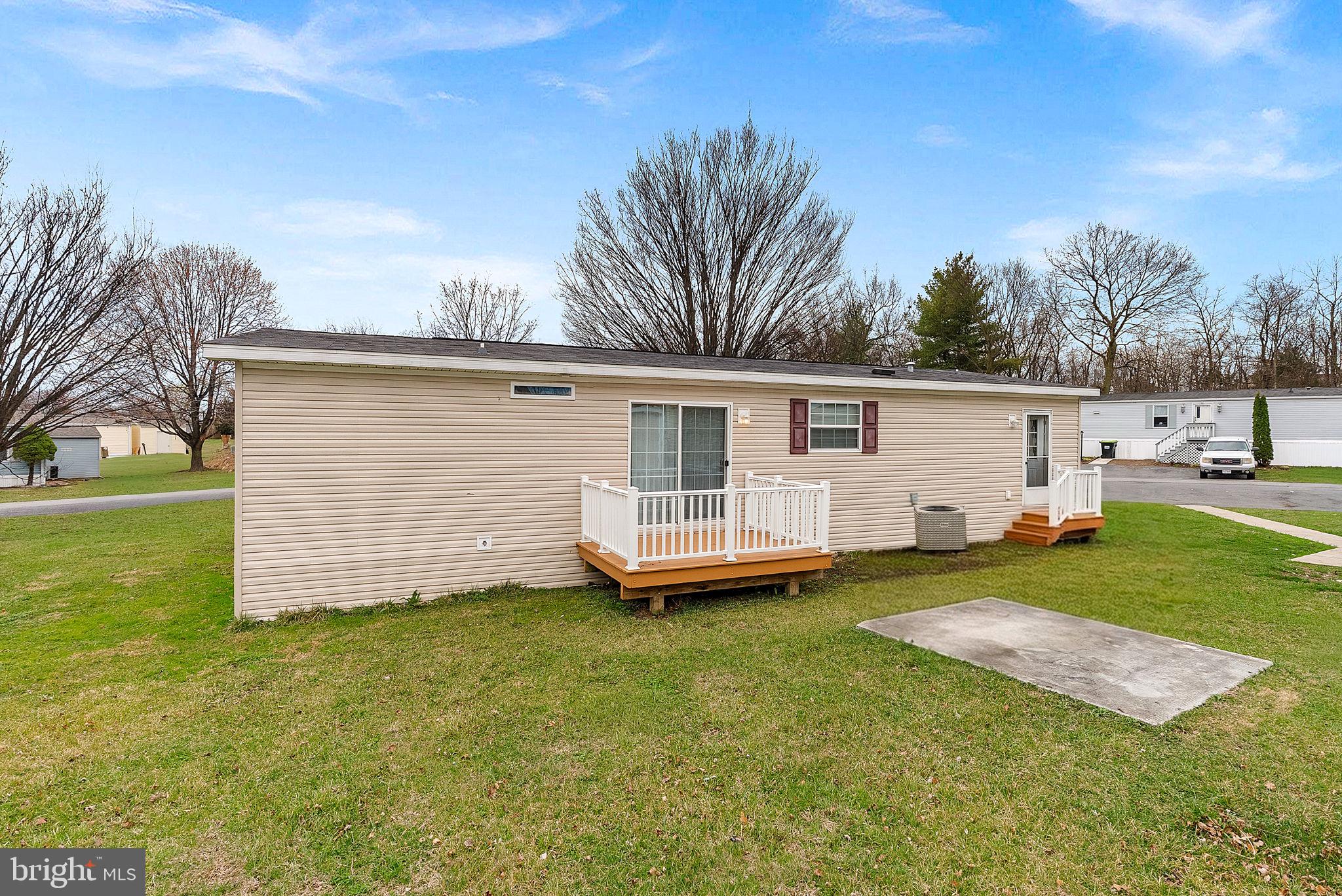 REGENCY LAKES - Residential