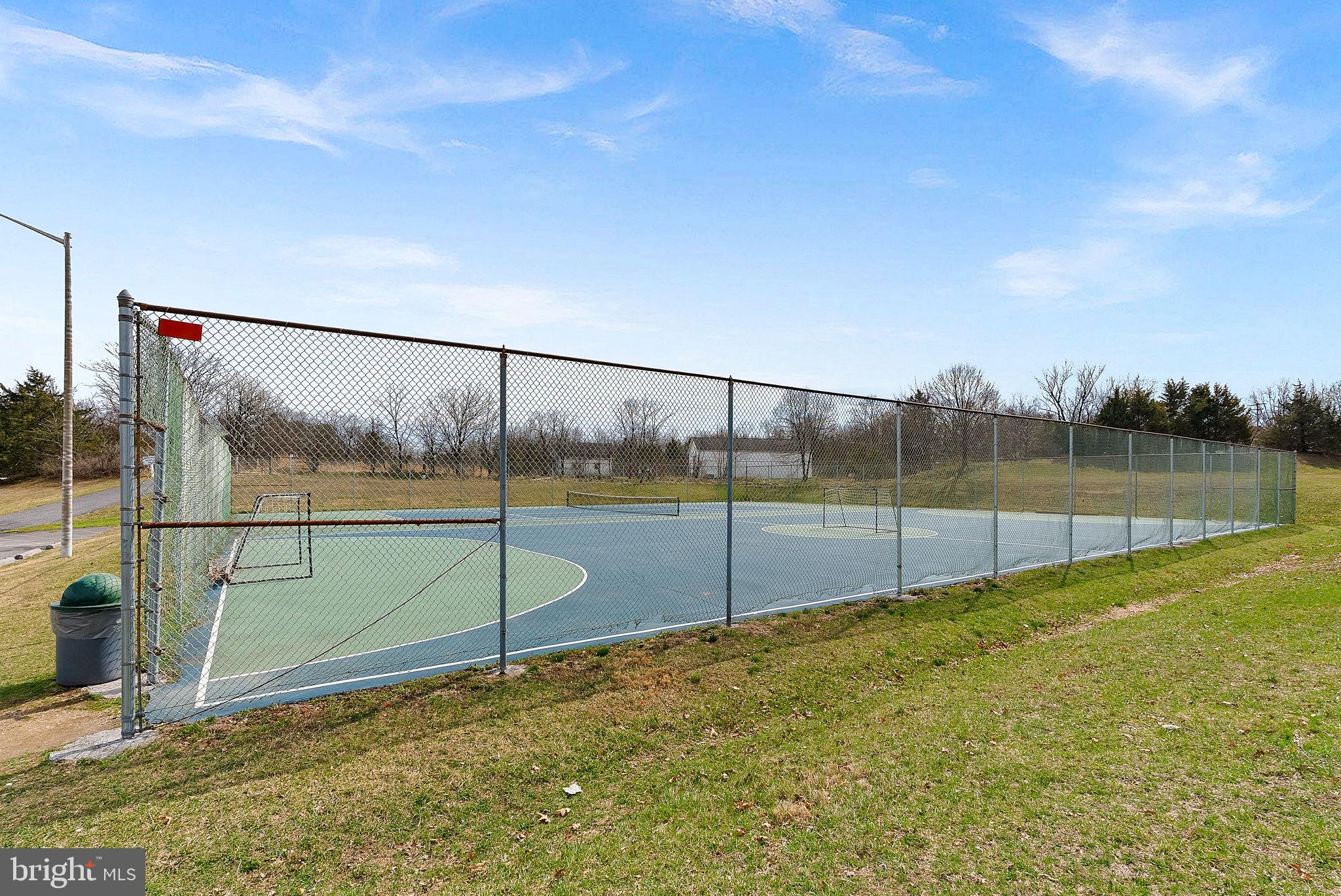 REGENCY LAKES - Residential