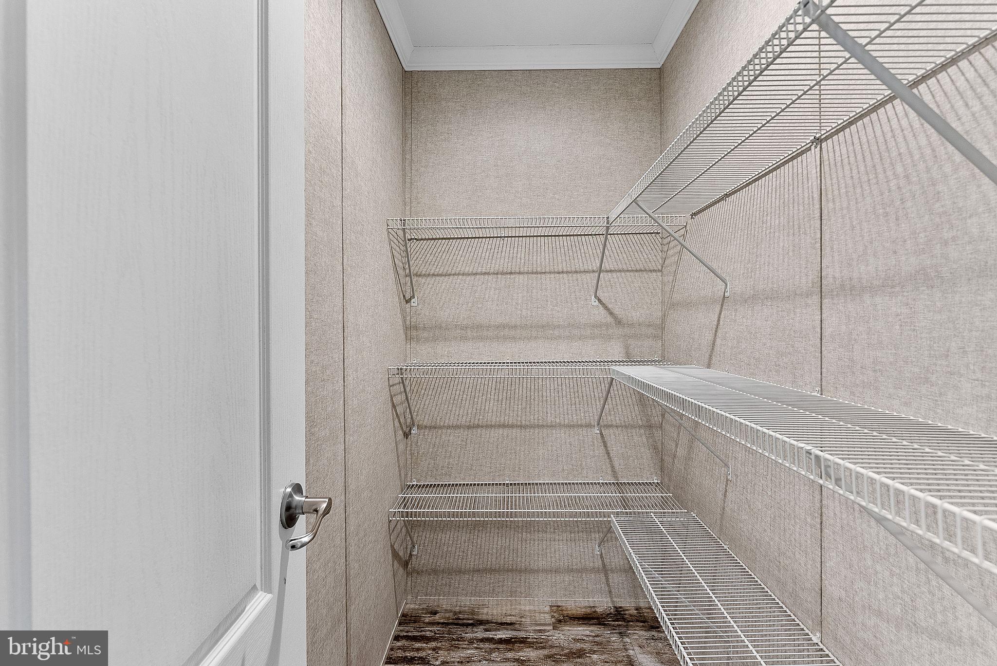 REGENCY LAKES - Residential