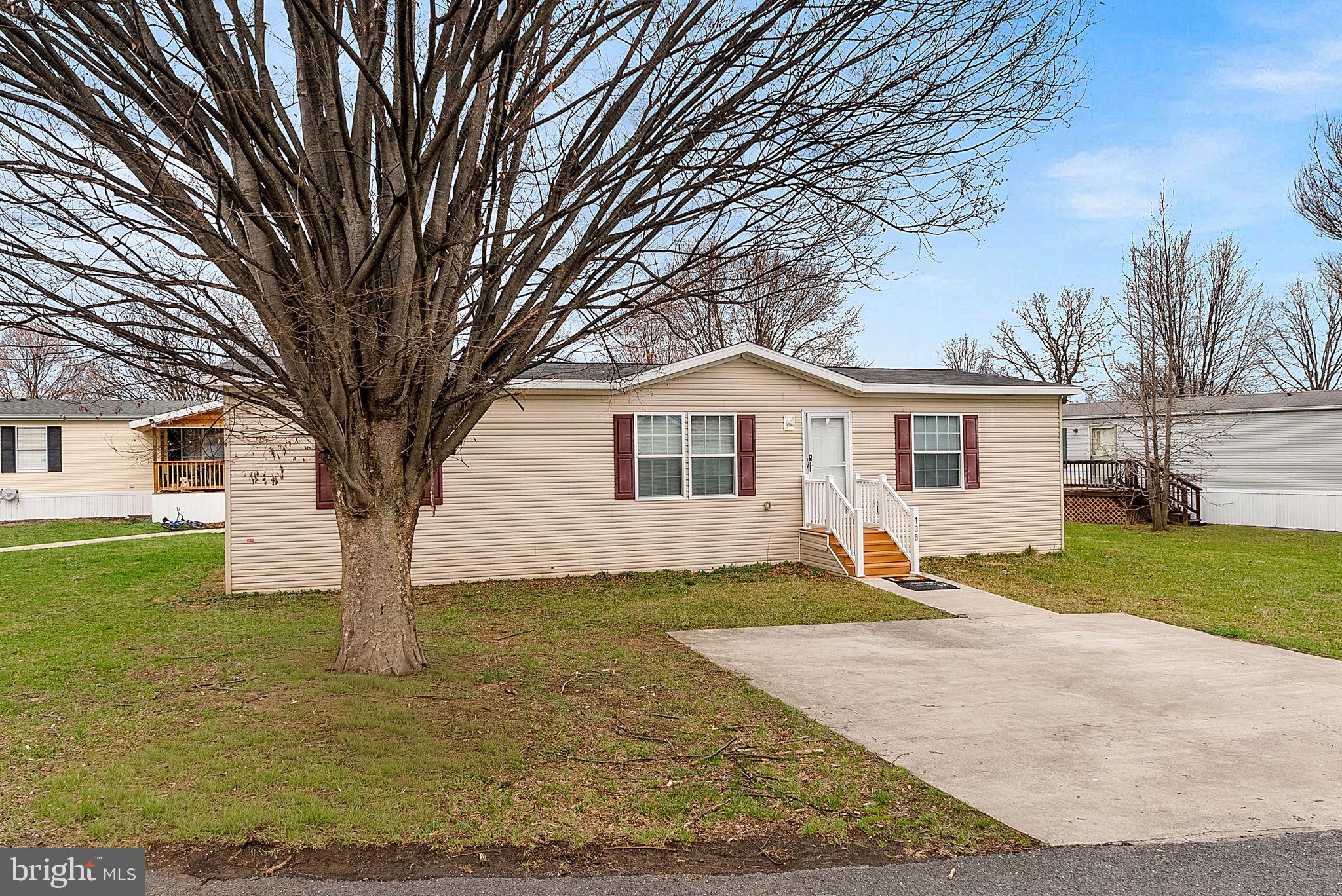 REGENCY LAKES - Residential