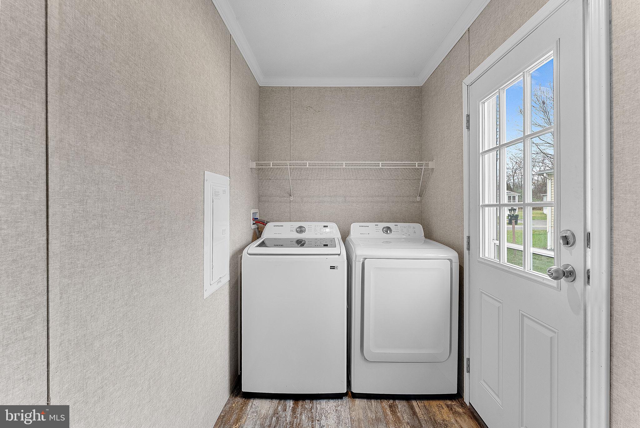 REGENCY LAKES - Residential