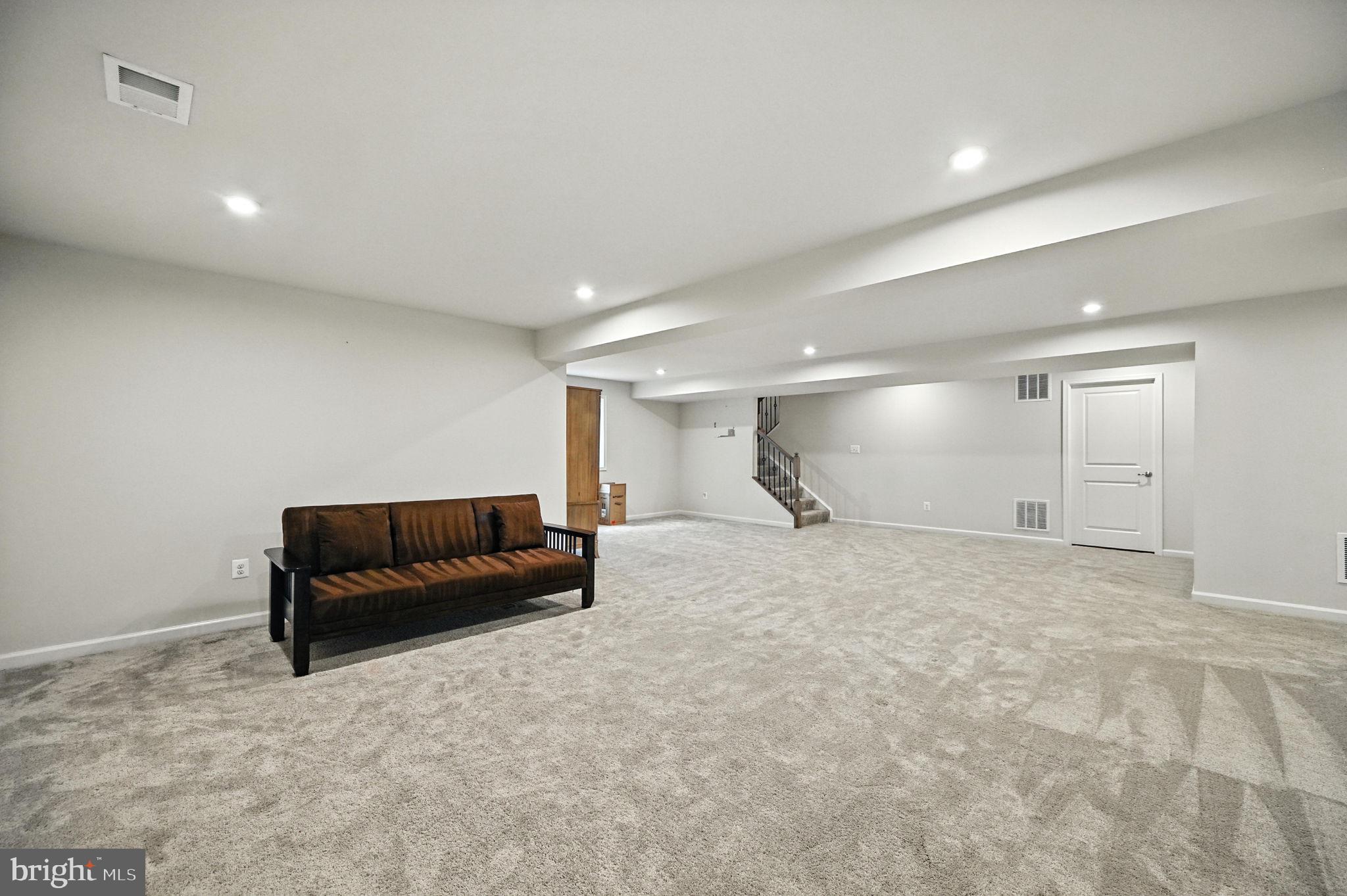 WOODBRIDGE - Residential