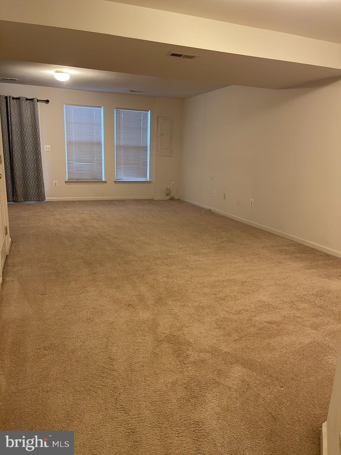 RIVERSIDE STATION - Residential Lease