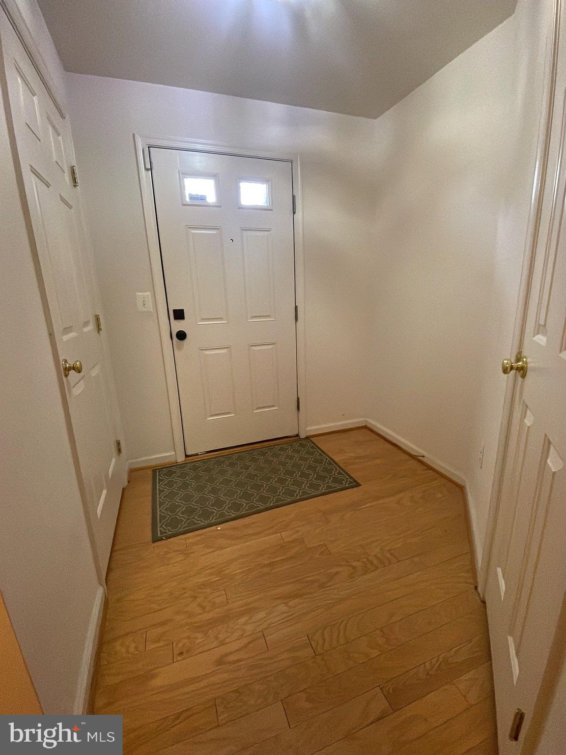 RIVERSIDE STATION - Residential Lease