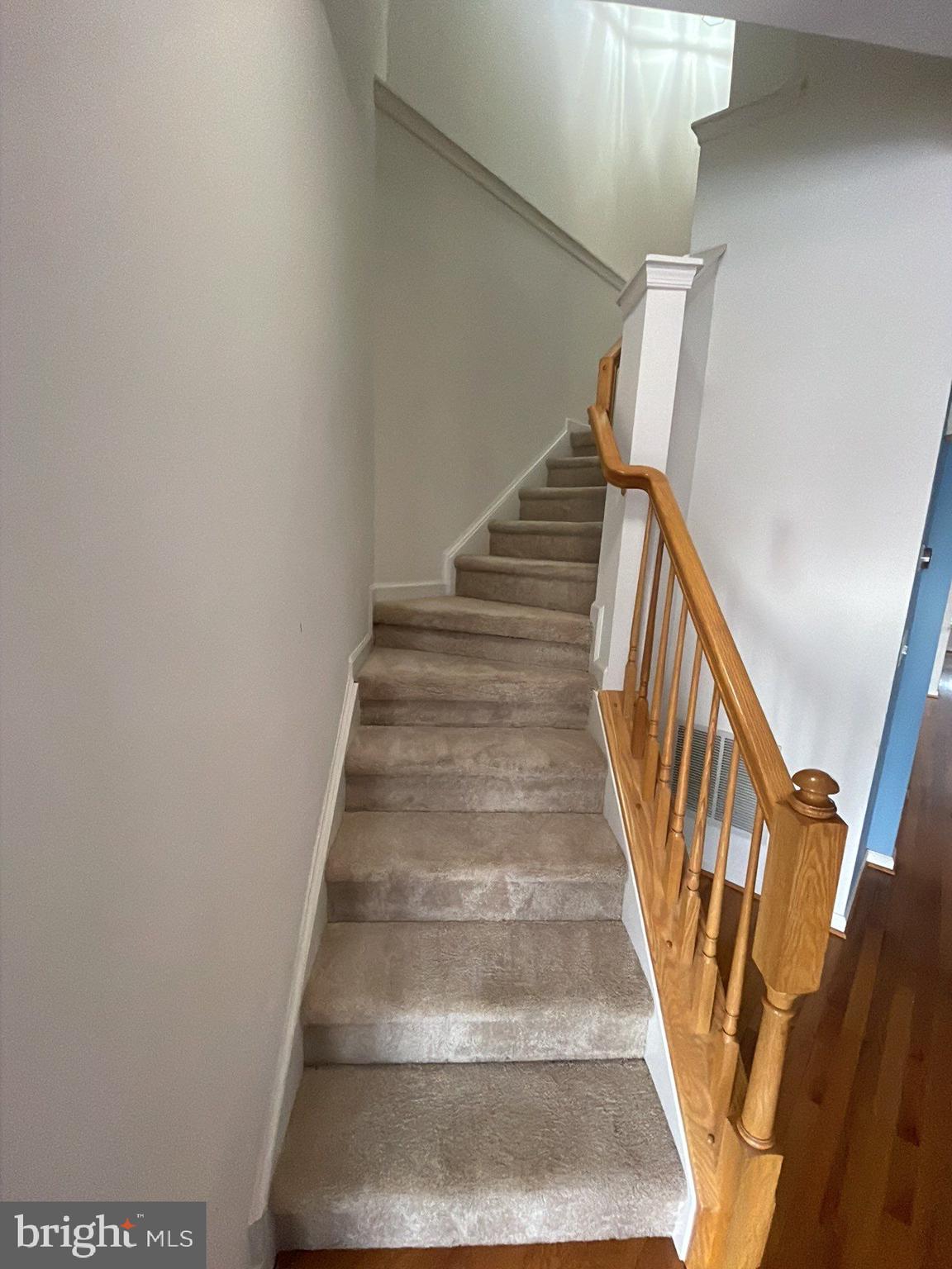 RIVERSIDE STATION - Residential Lease