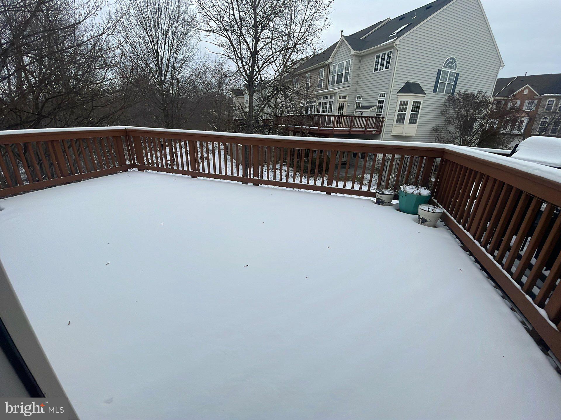 RIVERSIDE STATION - Residential Lease