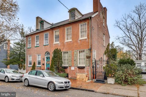 Townhouse For Sale - 119 Buttonwood Street<br/> MOUNT HOLLY, NJ 08060