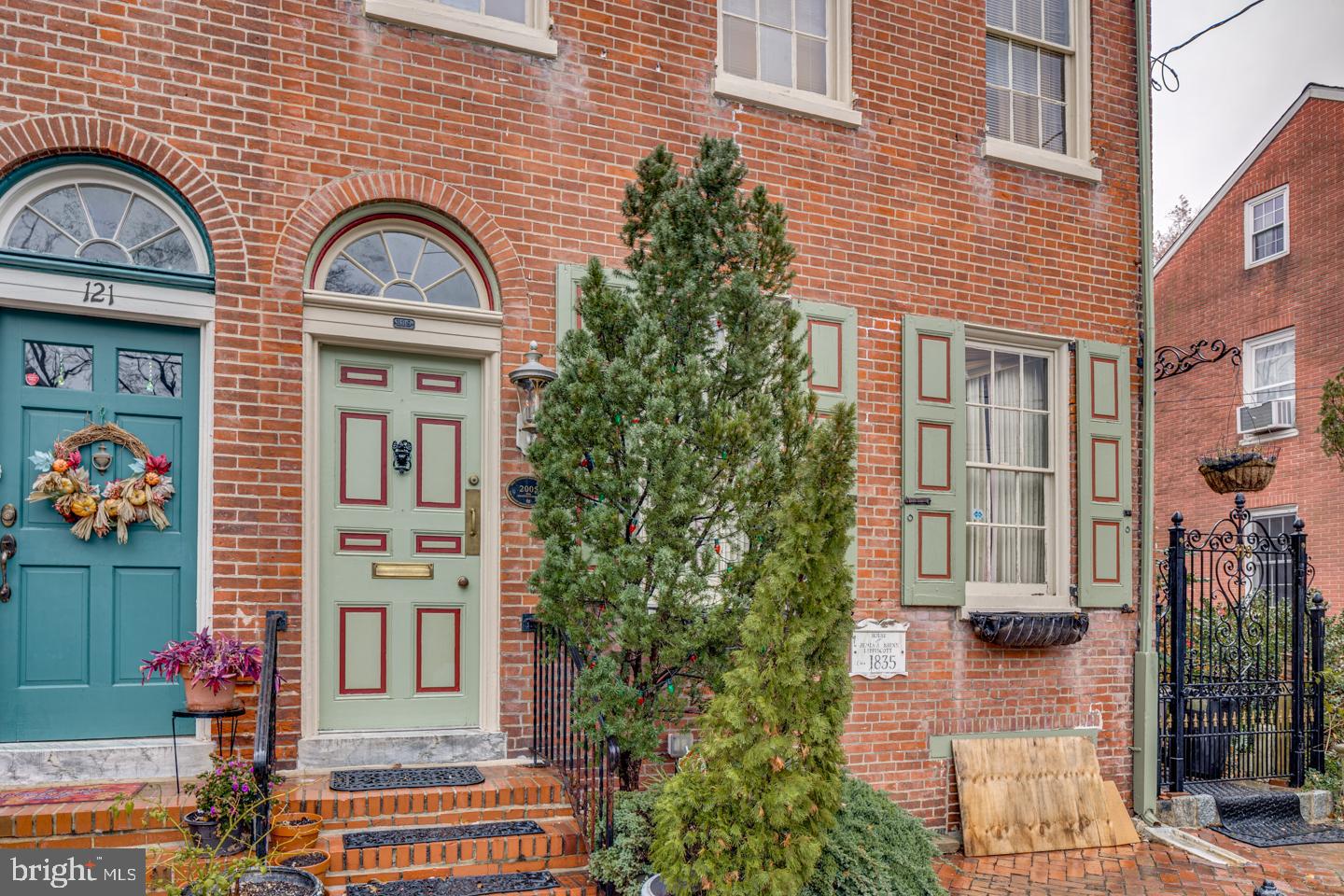 119 BUTTONWOOD STREET