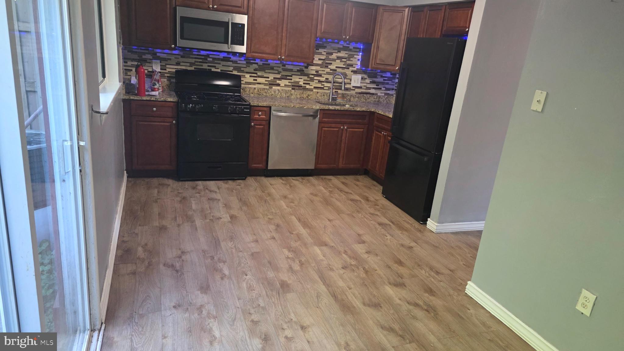 140 CHELSEA CIRCLE