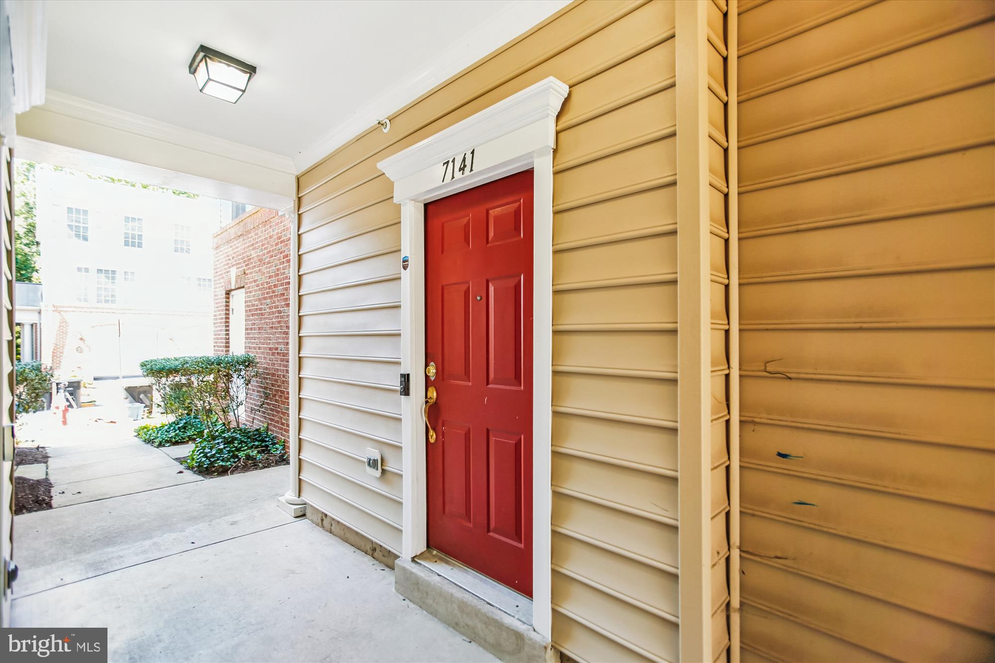 GROVETON WOODS - Residential Lease