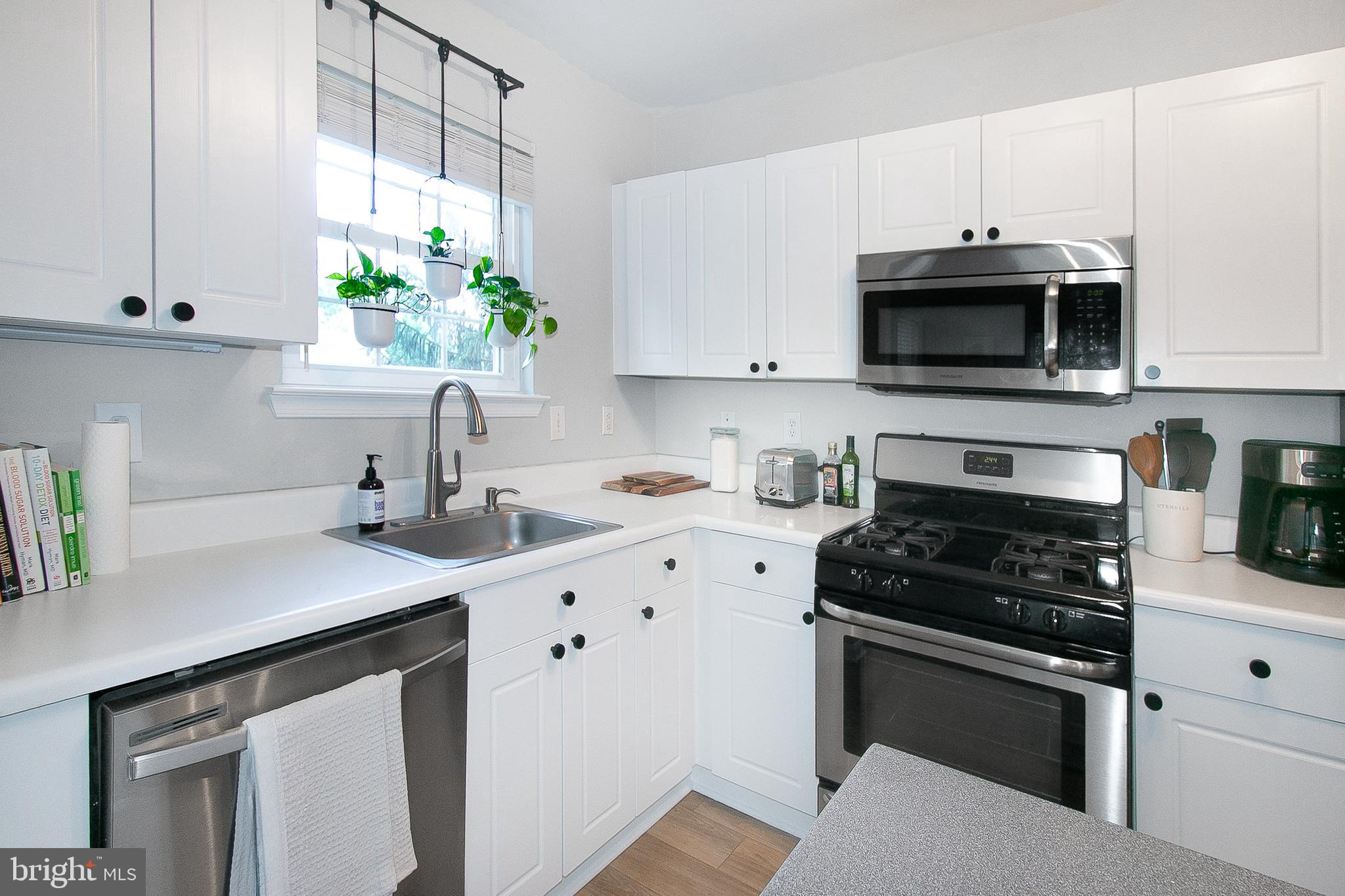 GATES OF FAIR LAKES - Residential