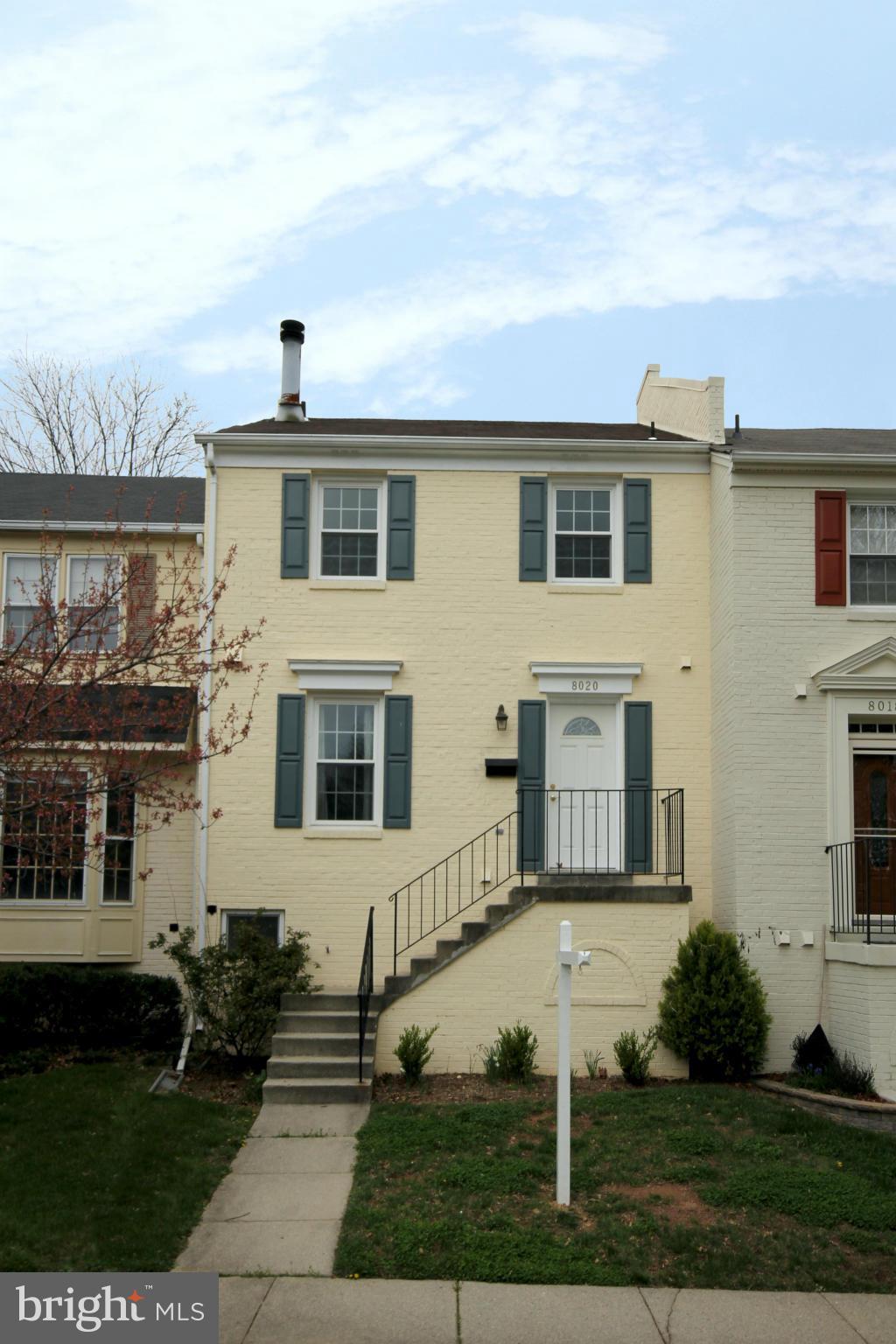 SARATOGA TOWNHOUSES - Residential