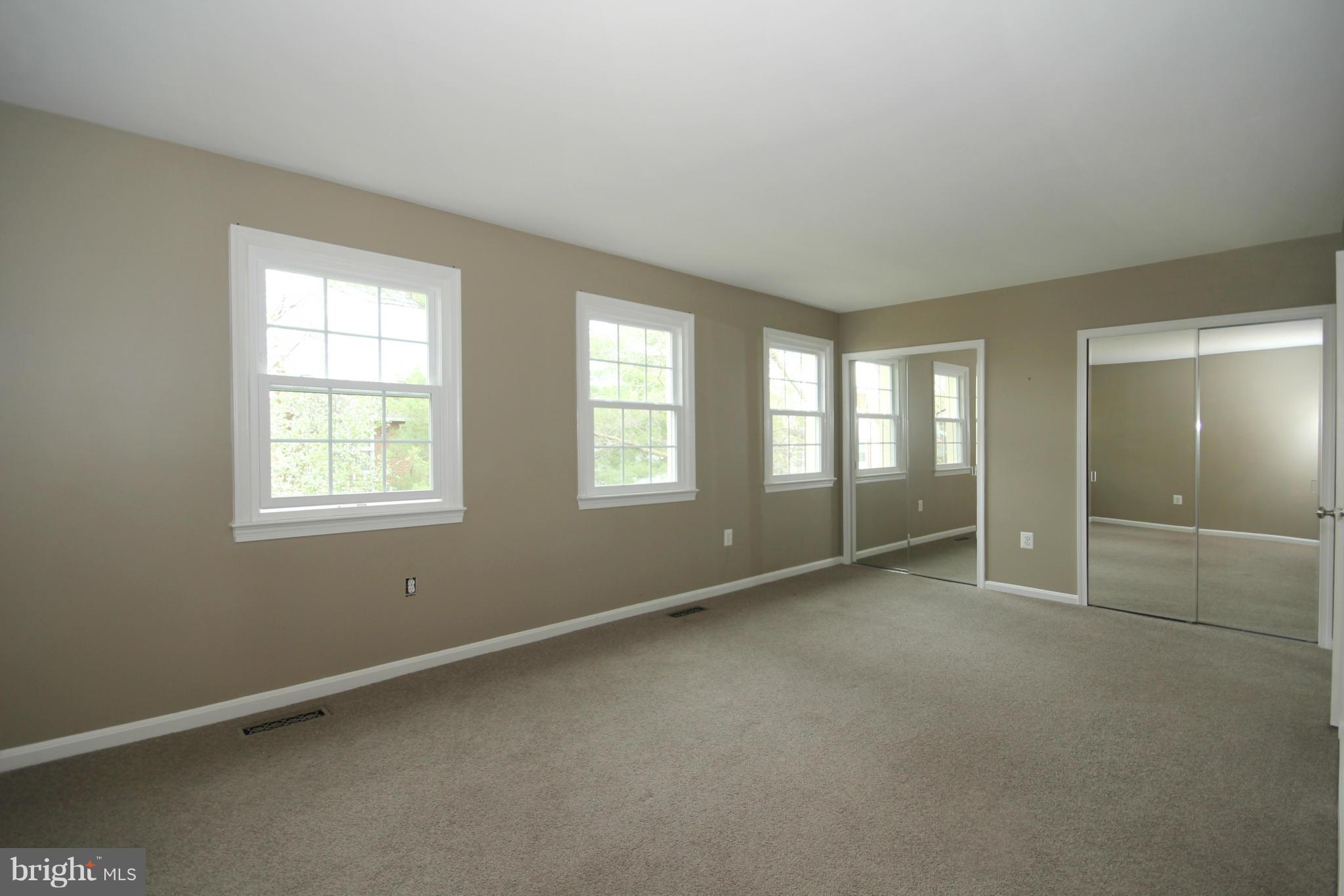 SARATOGA TOWNHOUSES - Residential