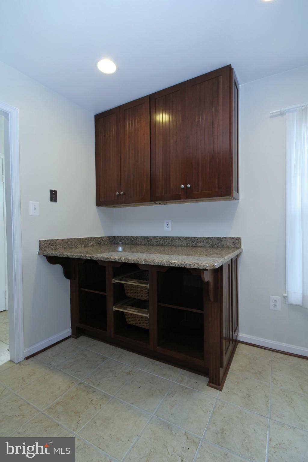 SARATOGA TOWNHOUSES - Residential