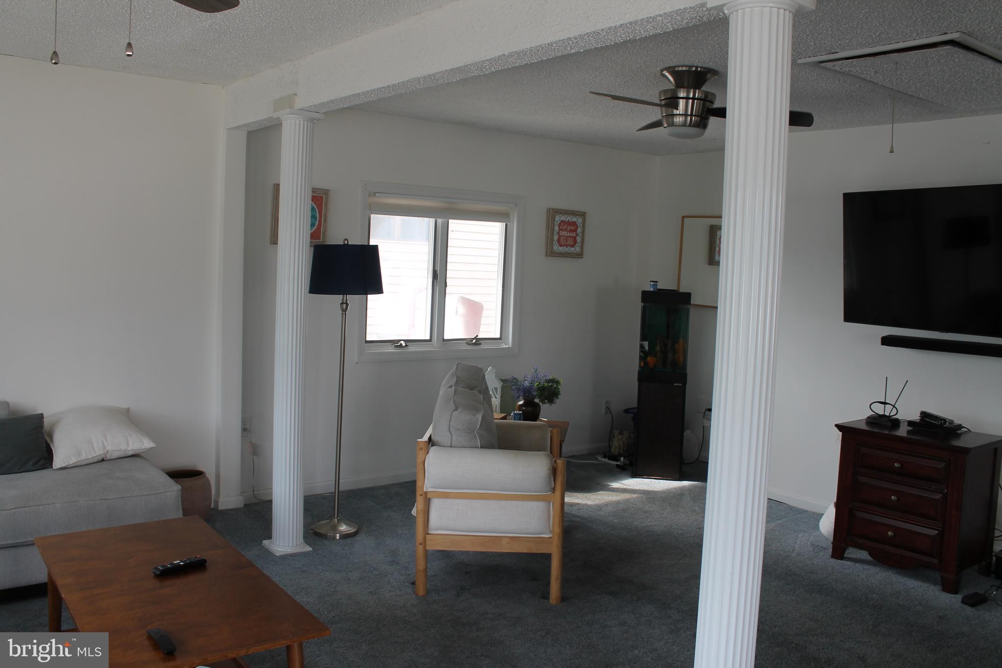 MYSTIC ISLAND - Residential