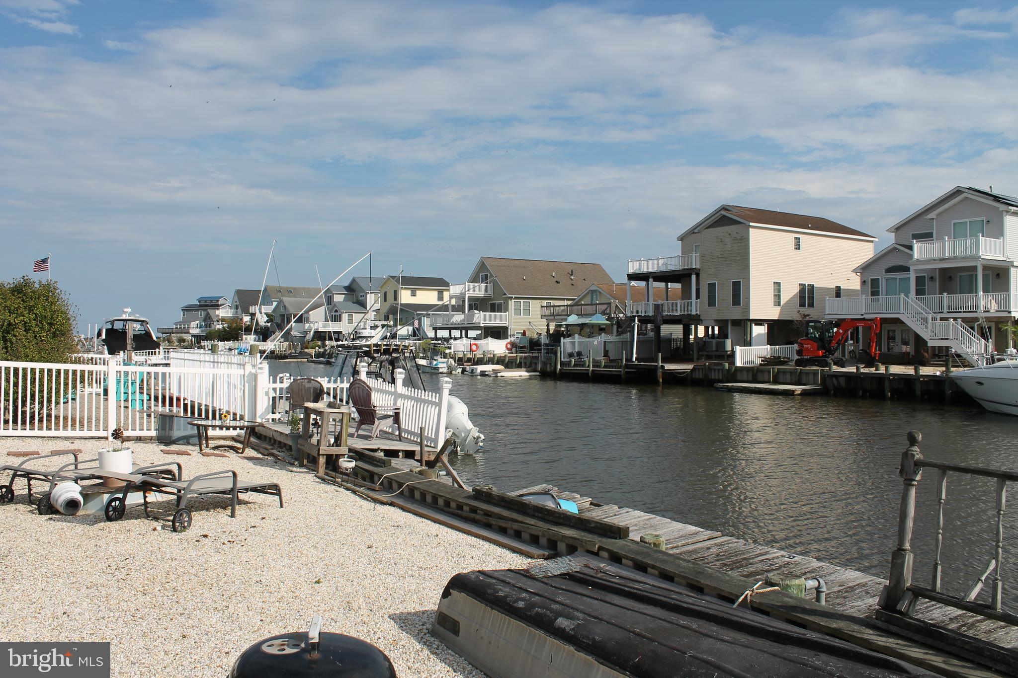 MYSTIC ISLAND - Residential