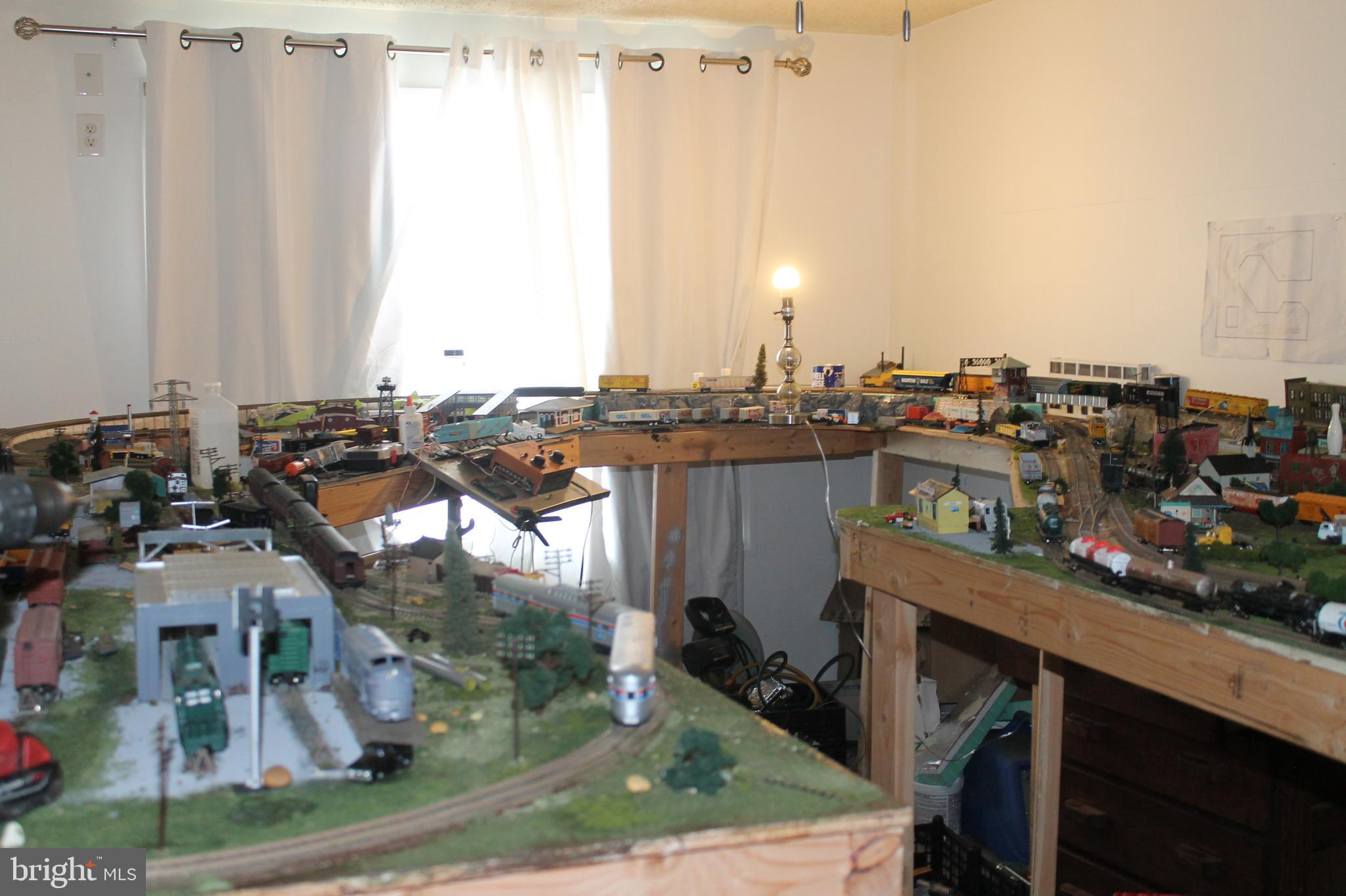 MYSTIC ISLAND - Residential