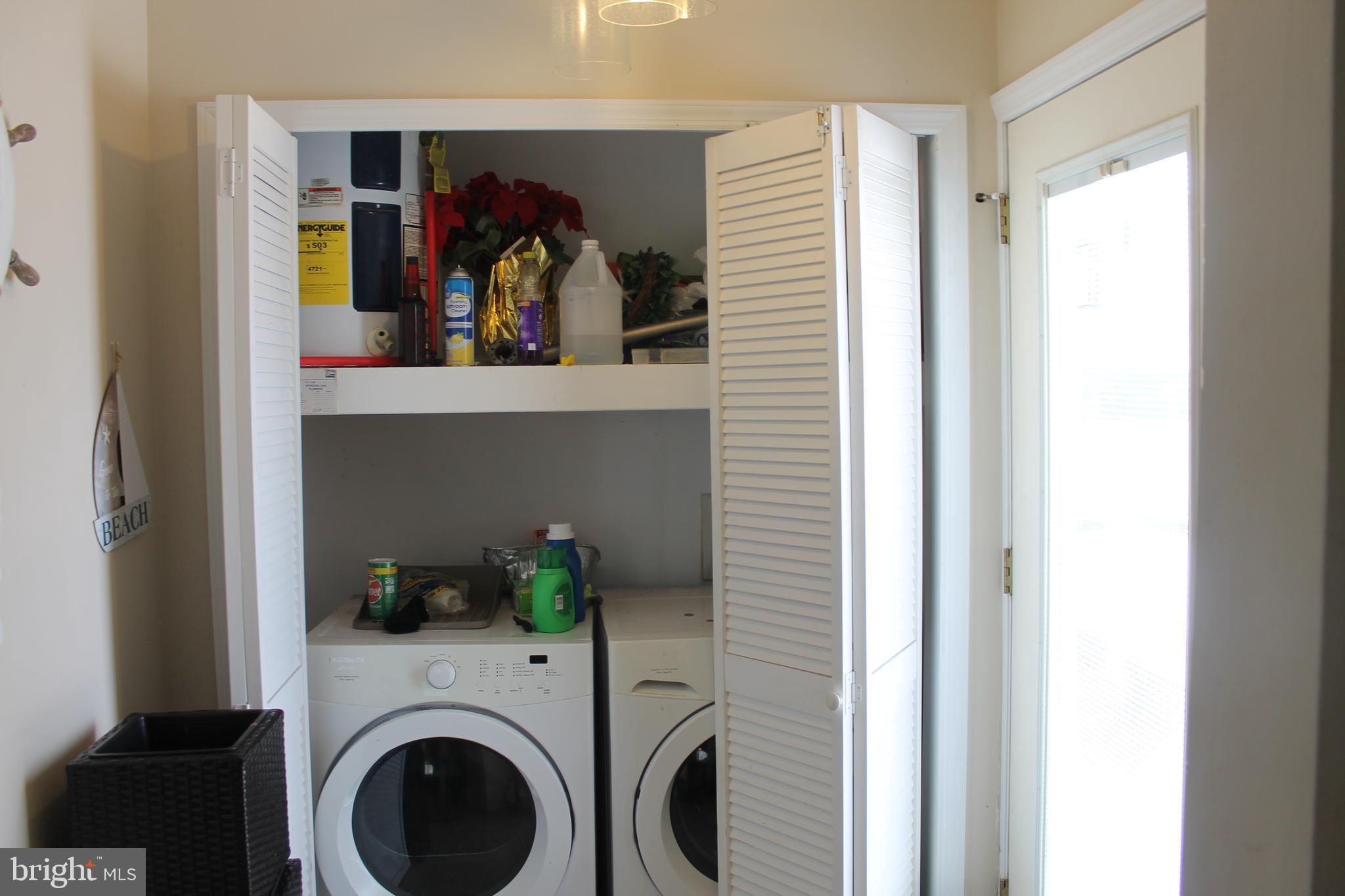 MYSTIC ISLAND - Residential