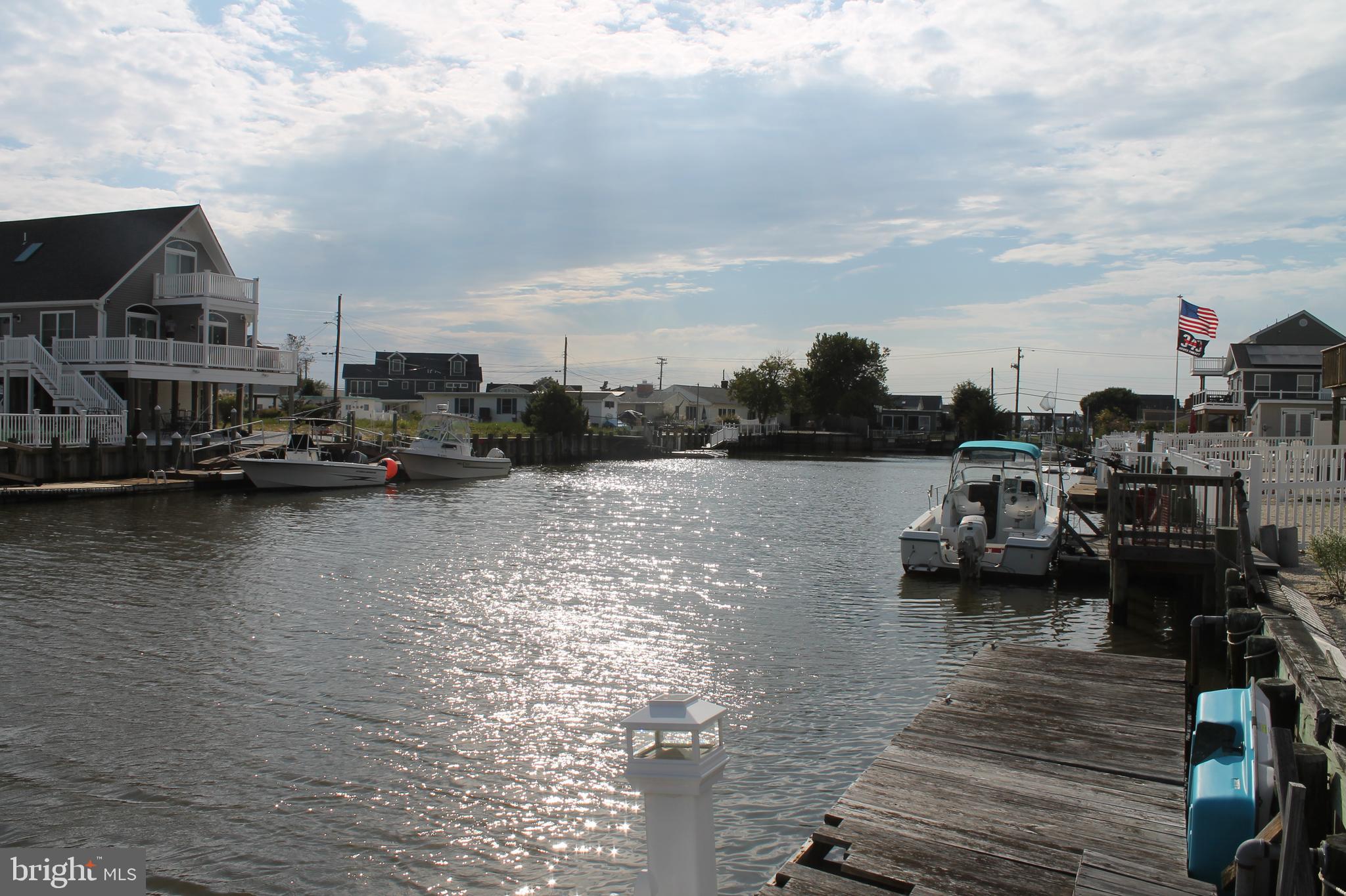 MYSTIC ISLAND - Residential