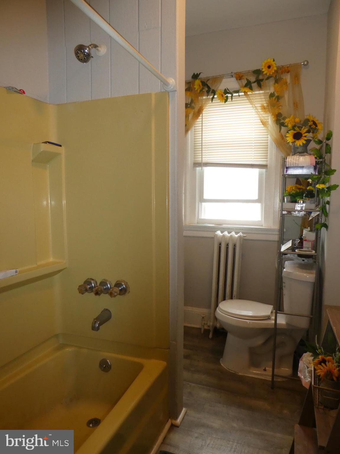 GERMANTOWN (EAST) - Residential