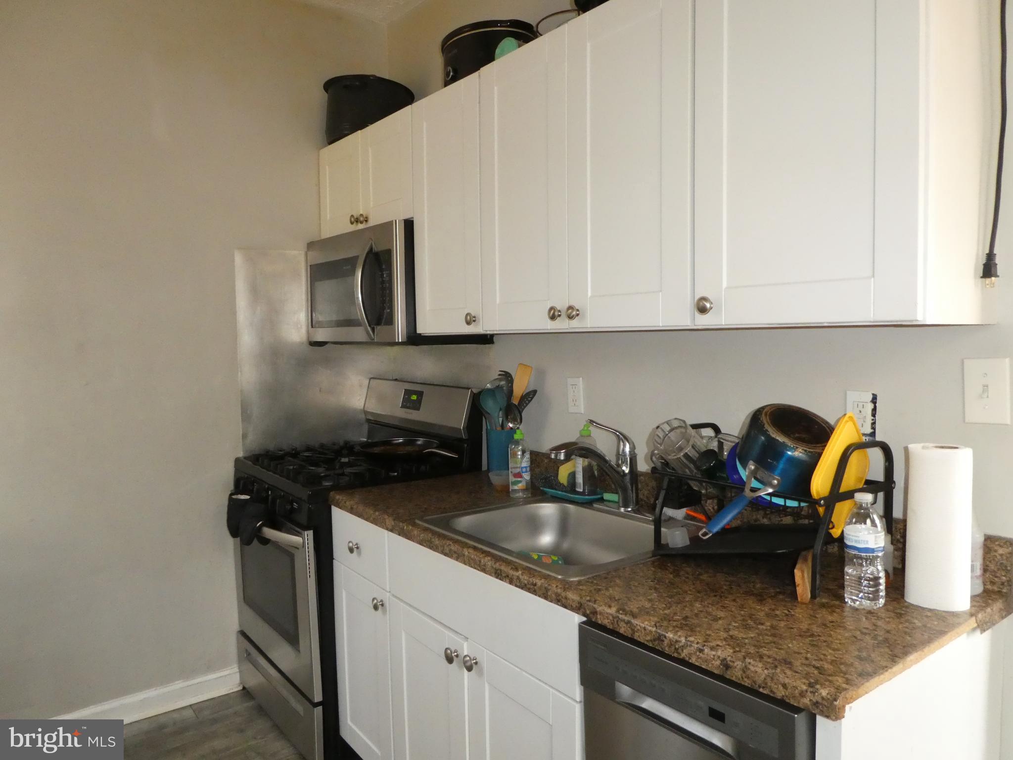 5763 N WOODSTOCK STREET