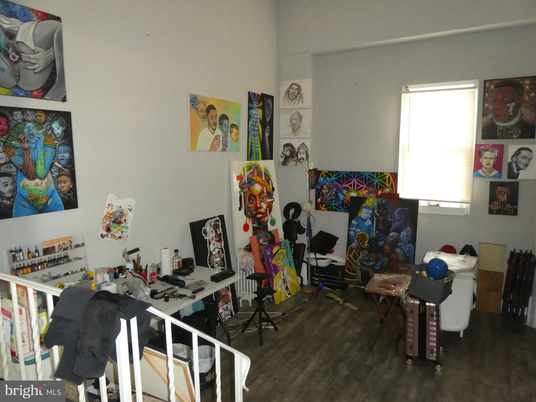 5763 N WOODSTOCK STREET