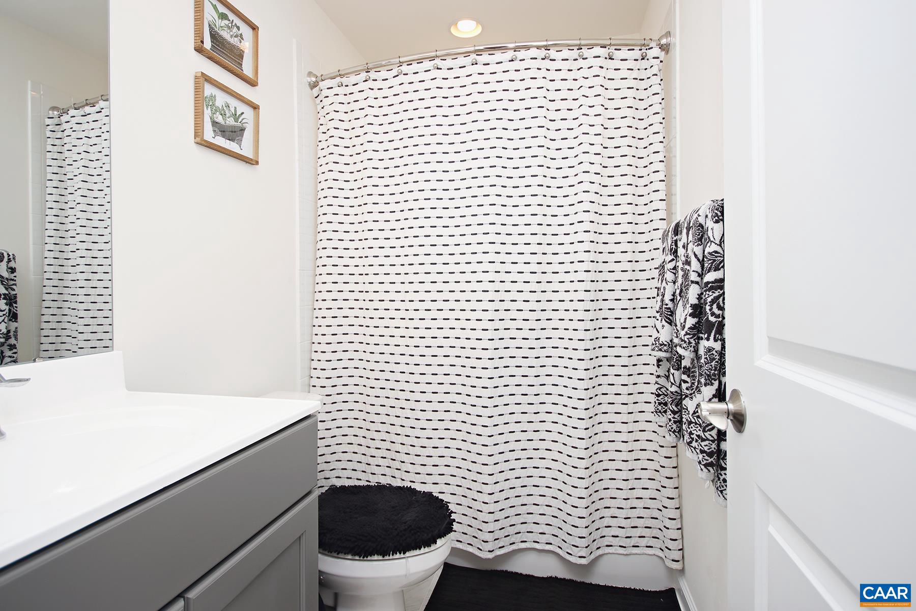 OLD TRAIL - Residential Lease