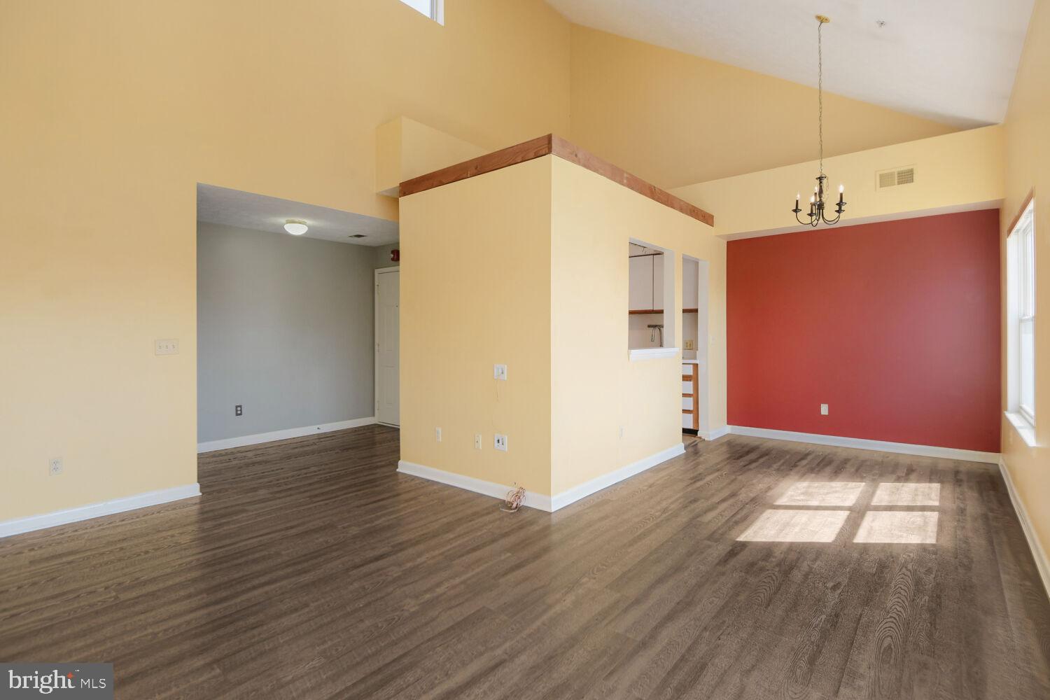 ROCKLAND RUN - Residential