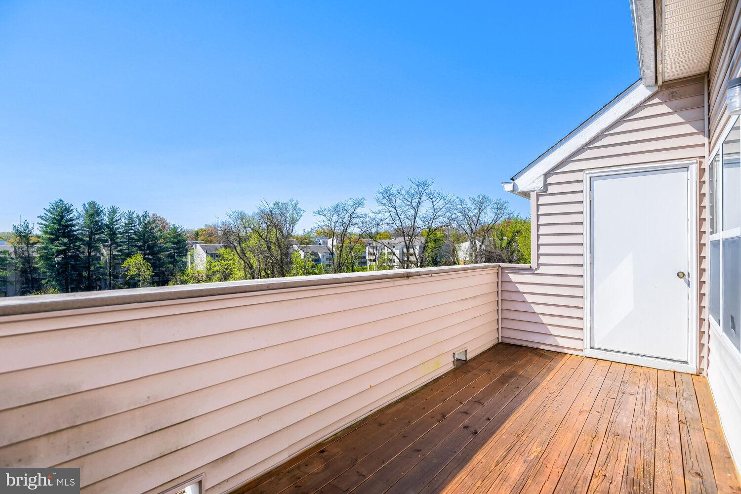 ROCKLAND RUN - Residential