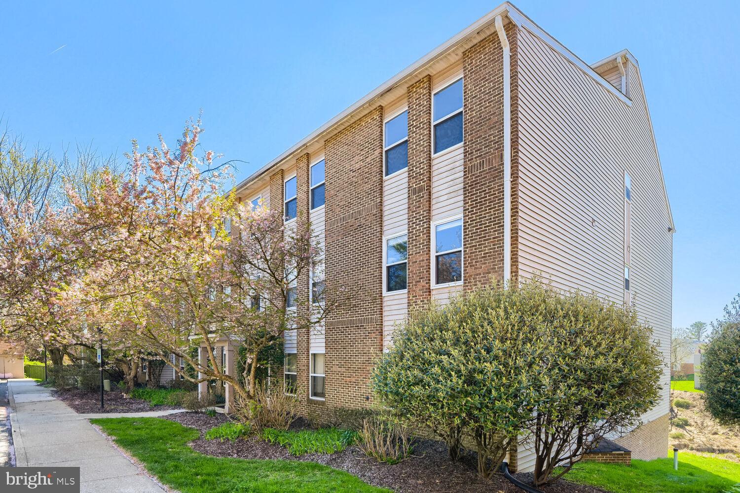 ROCKLAND RUN - Residential