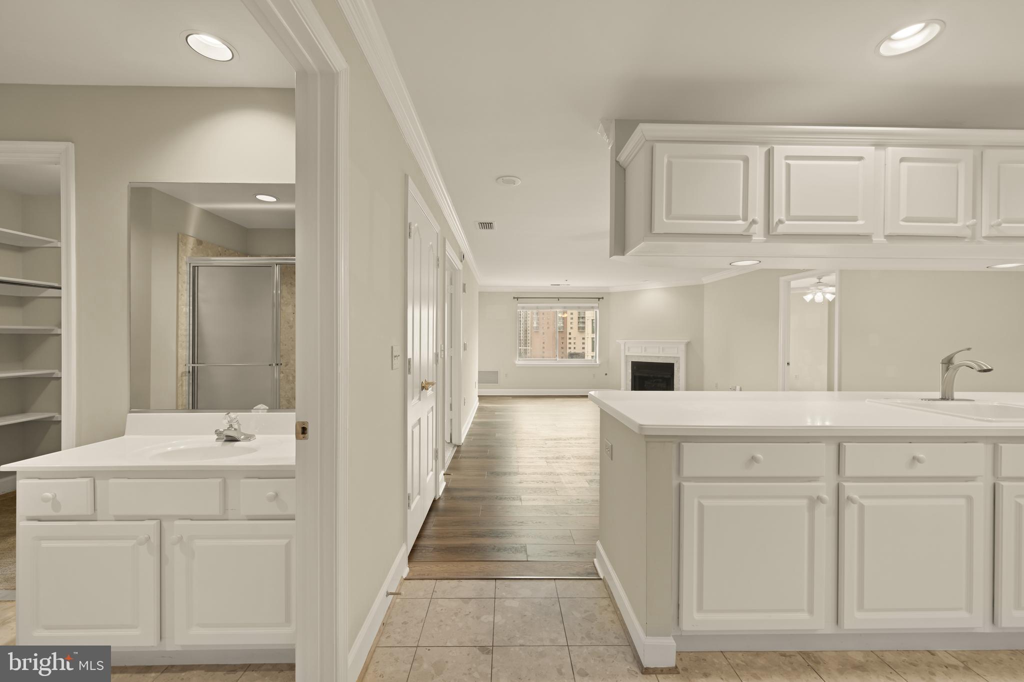 1050 STUART STREET N 716