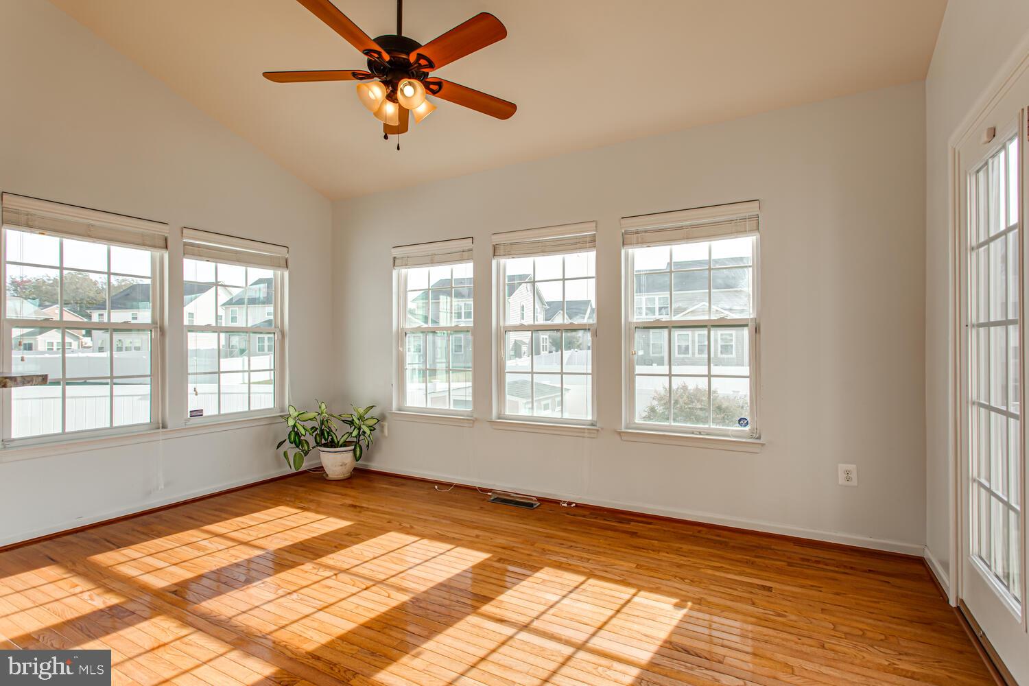 ST CHARLES GLENEAGLES - Residential