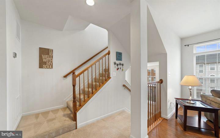 MARKET CENTER CONDOMINIUM - Residential Lease