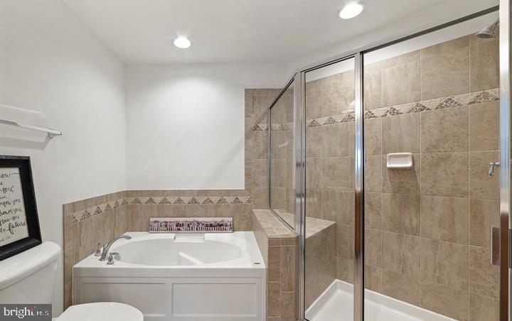 MARKET CENTER CONDOMINIUM - Residential Lease