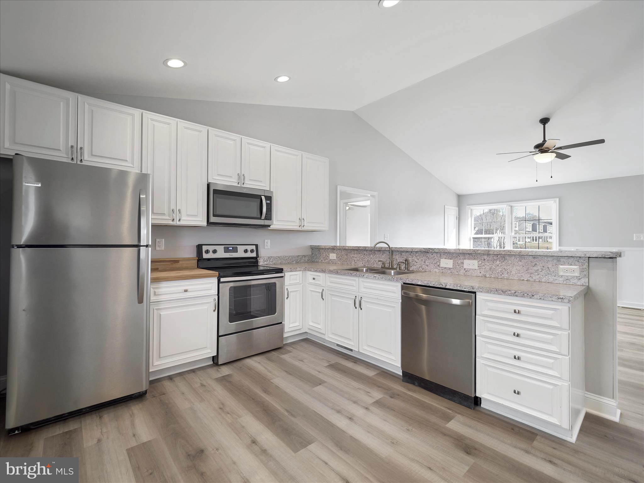 INWOOD VILLAGE - Residential