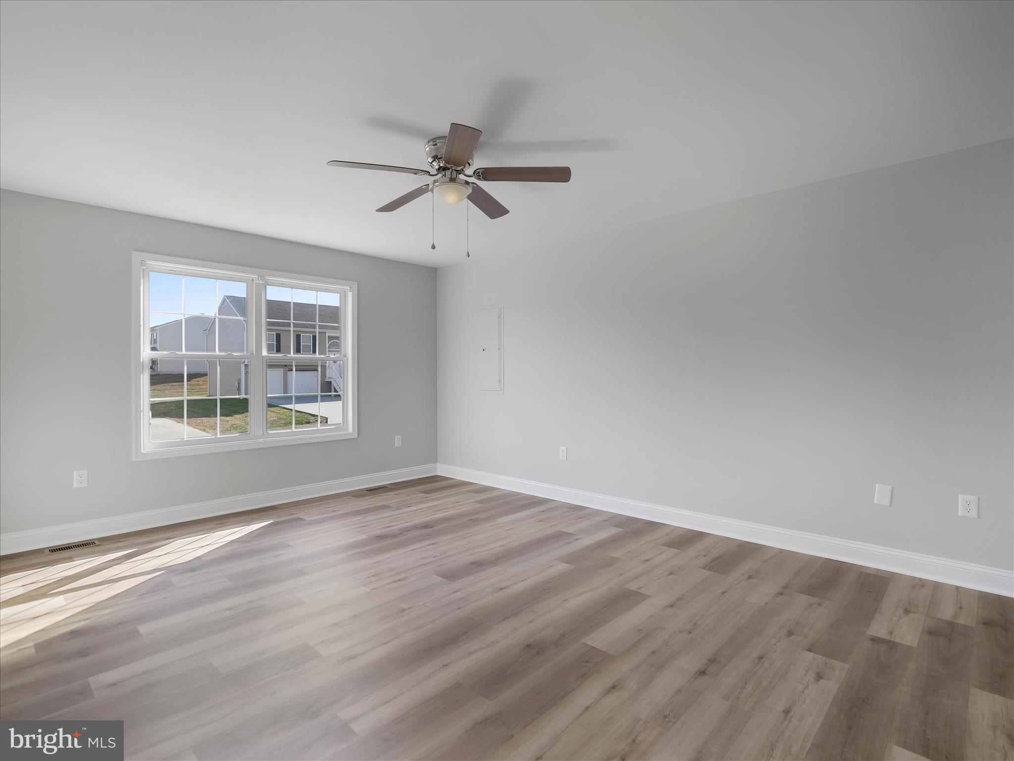 INWOOD VILLAGE - Residential