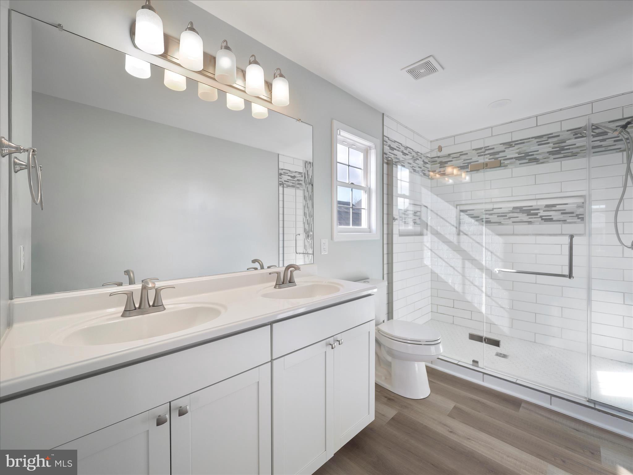 INWOOD VILLAGE - Residential