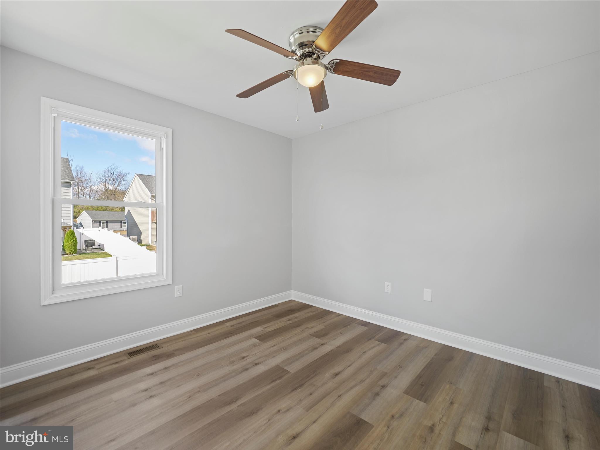 INWOOD VILLAGE - Residential