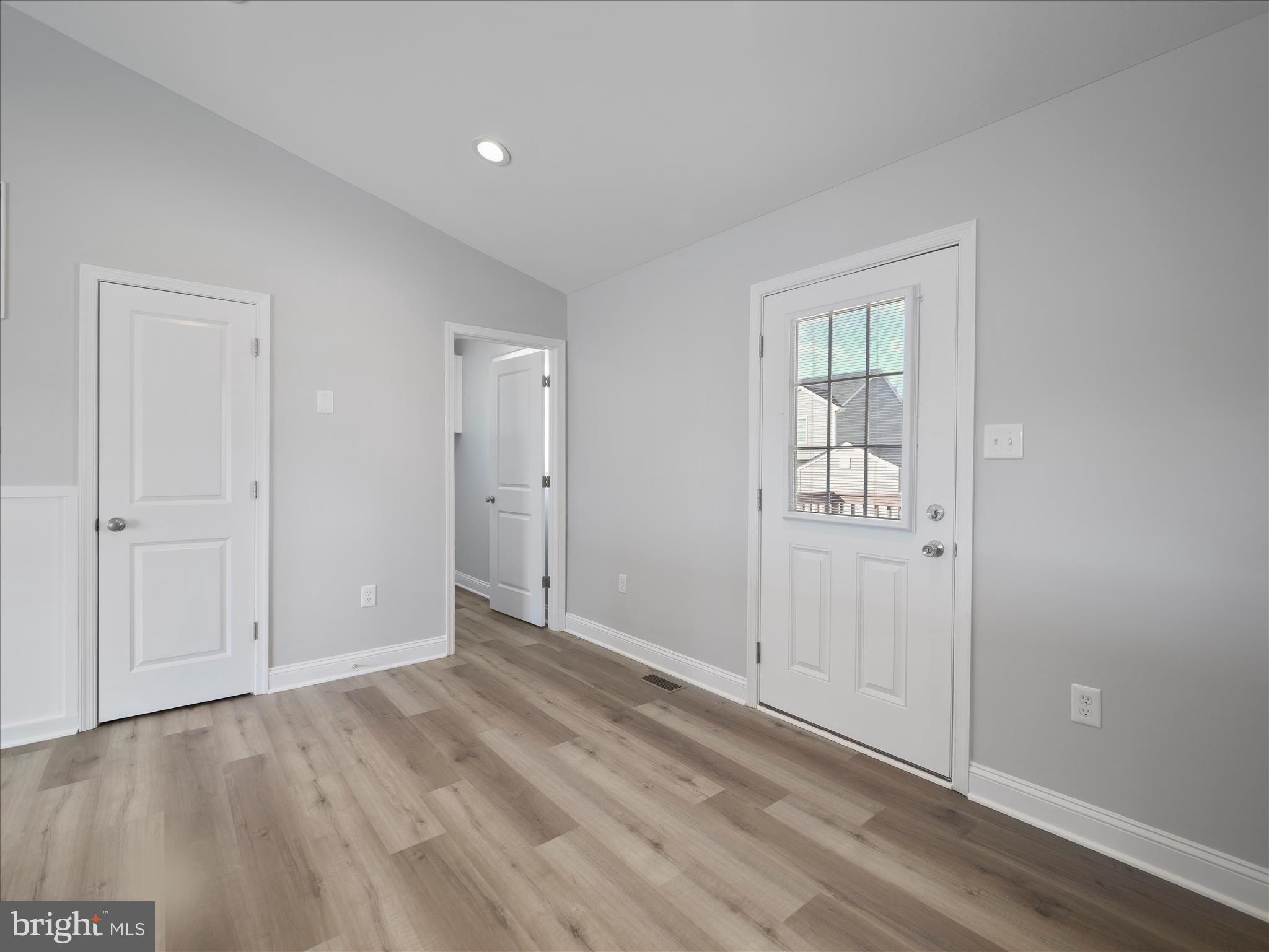 INWOOD VILLAGE - Residential