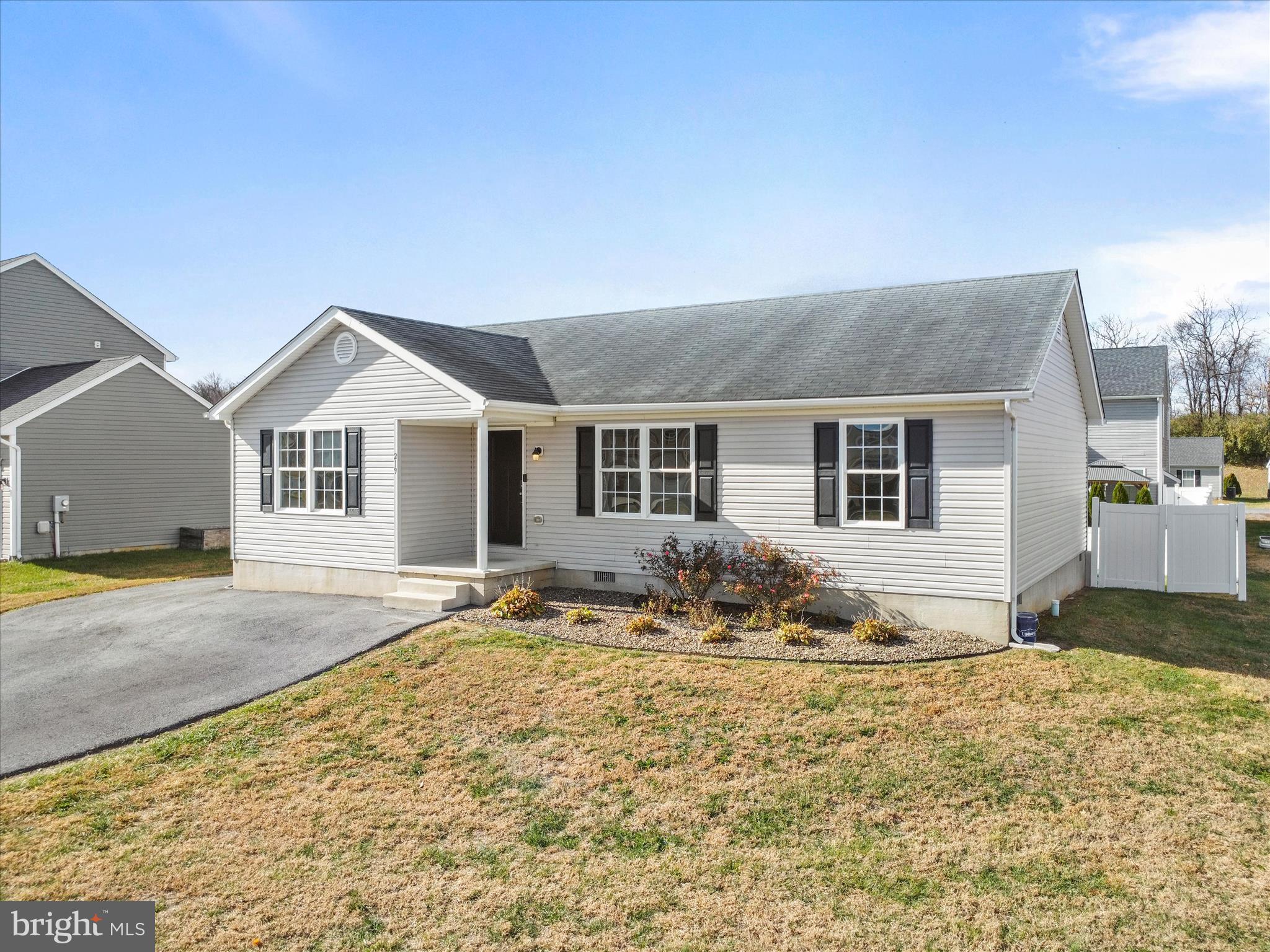 INWOOD VILLAGE - Residential