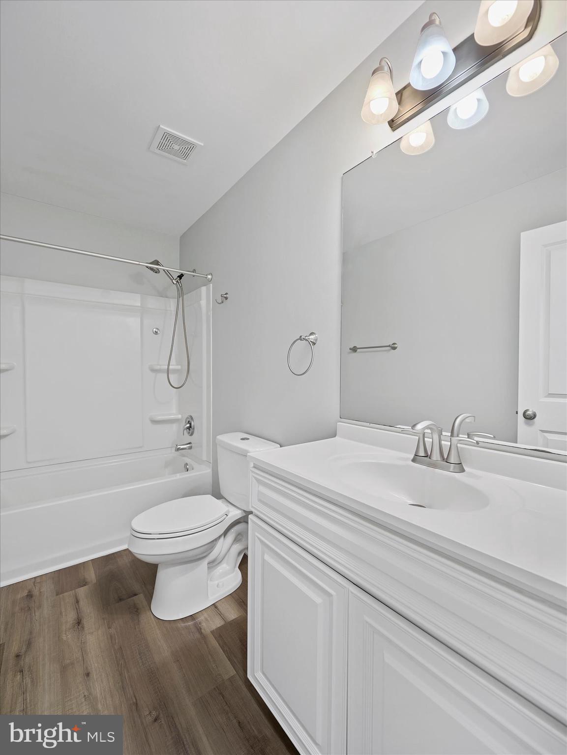 INWOOD VILLAGE - Residential