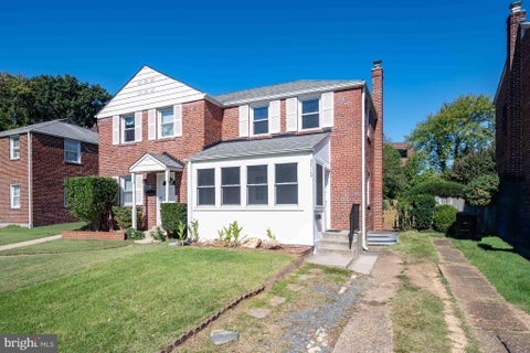 Photo of 3713 1st Road S, ARLINGTON, VA 22204 (MLS # VAAR2079932)