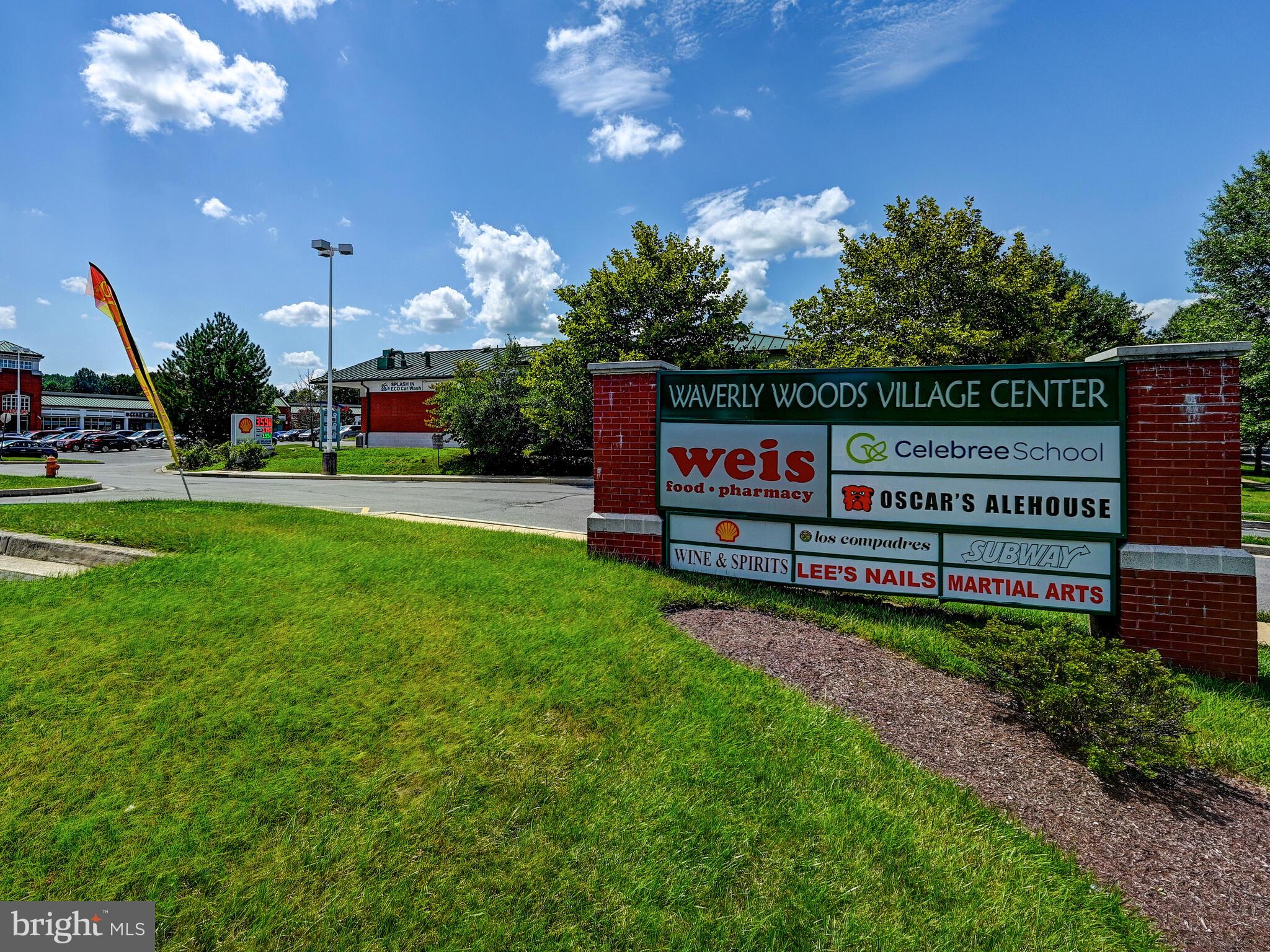 WAVERLY WOODS - Residential