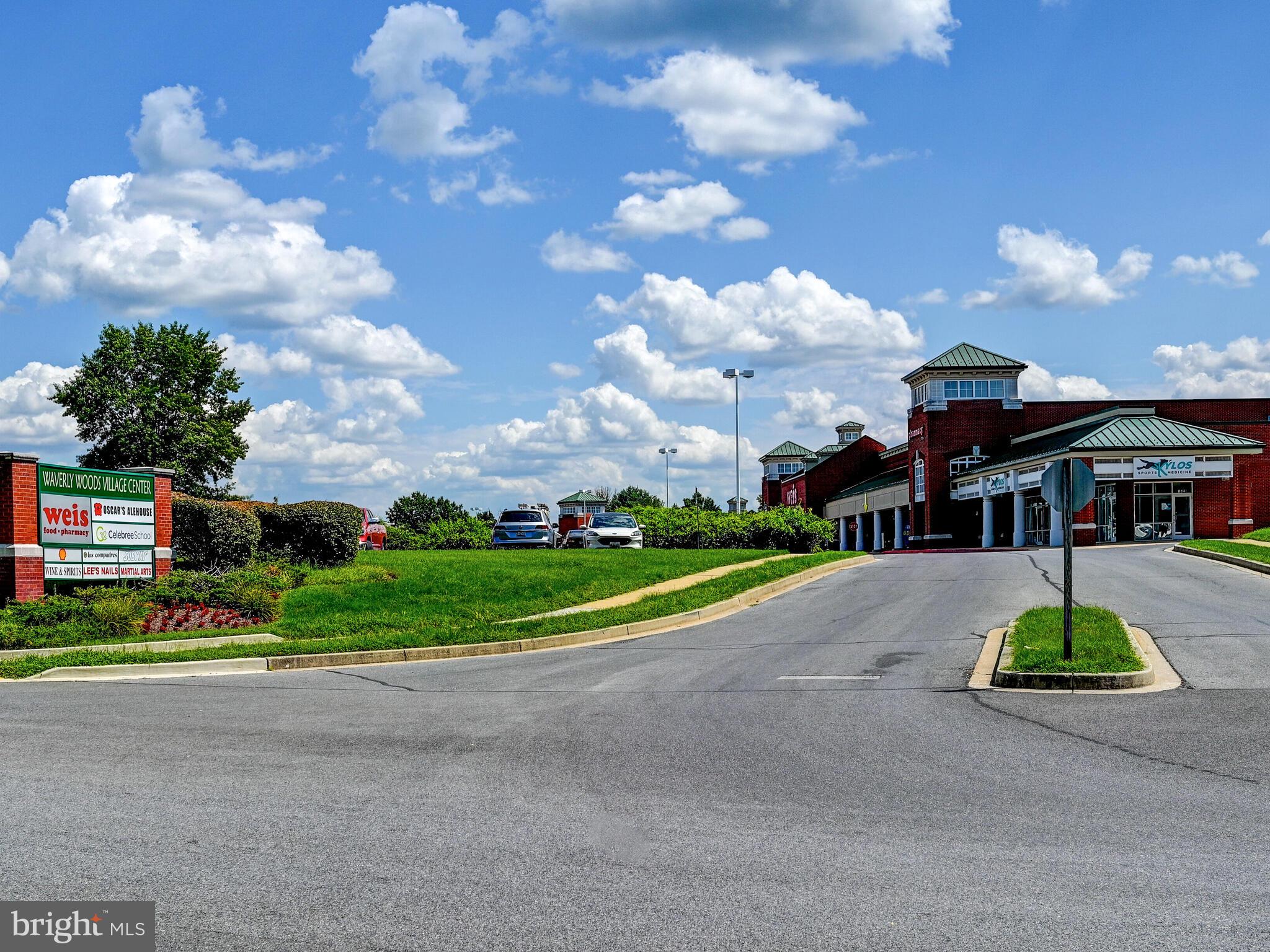 WAVERLY WOODS - Residential