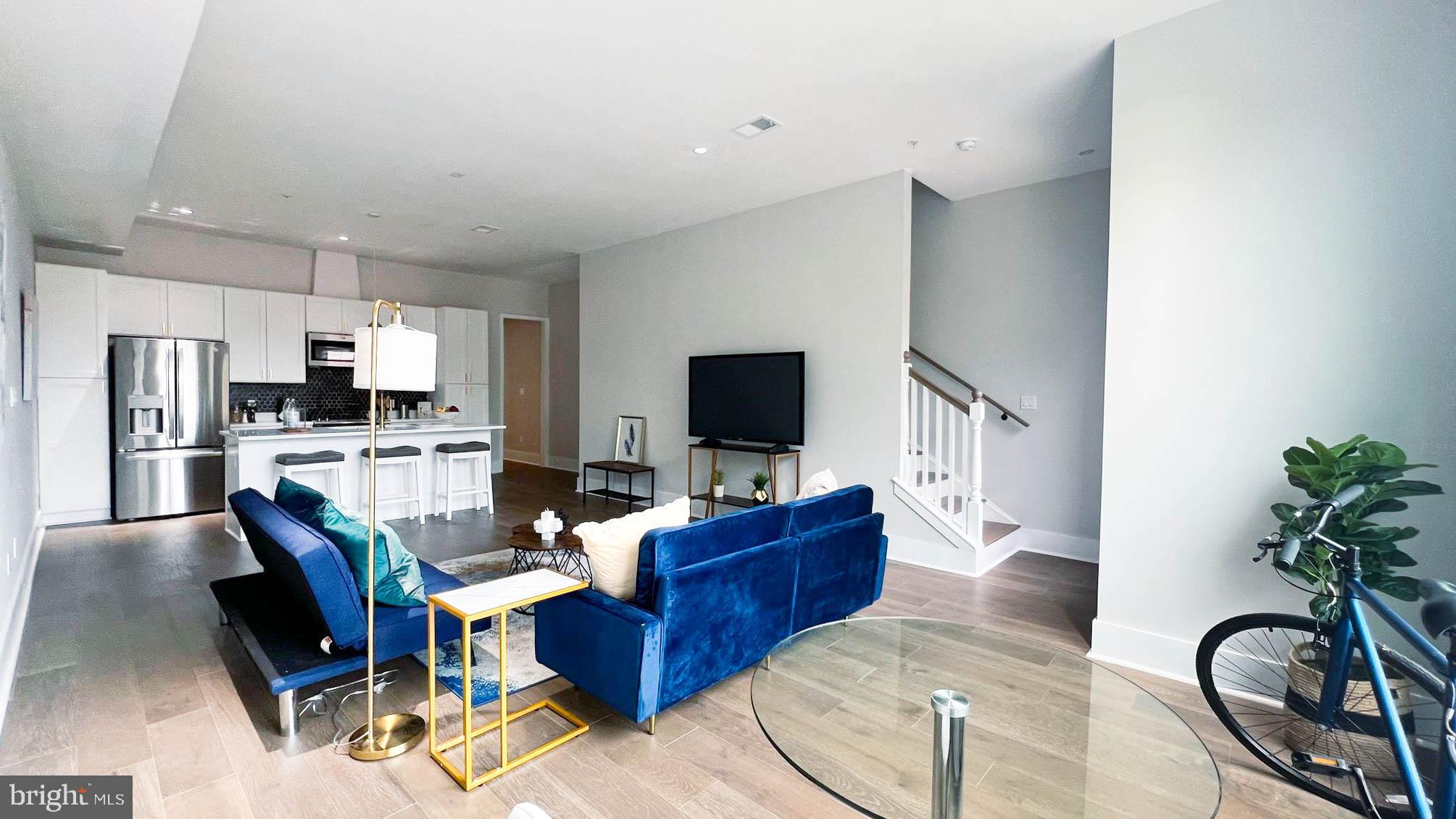 1145 16TH STREET NE B