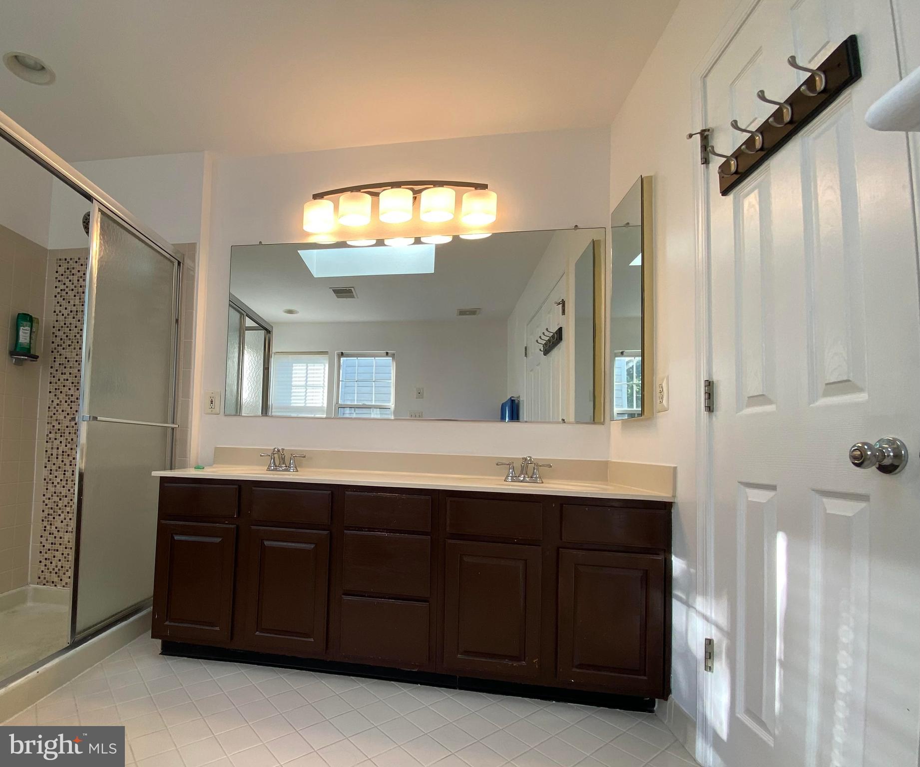 DOMINION STATION CONDOMINIUM - Residential Lease