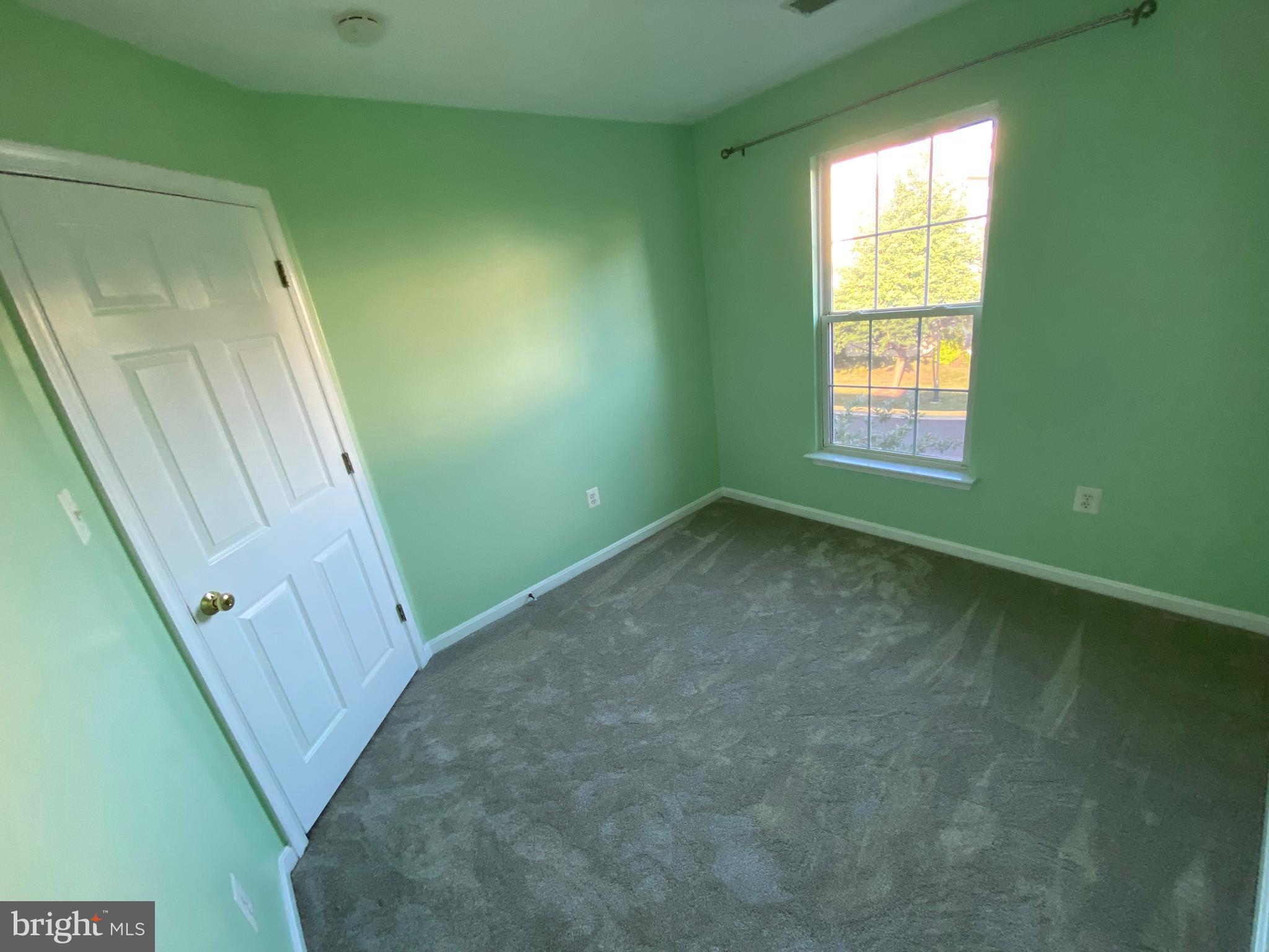 DOMINION STATION CONDOMINIUM - Residential Lease