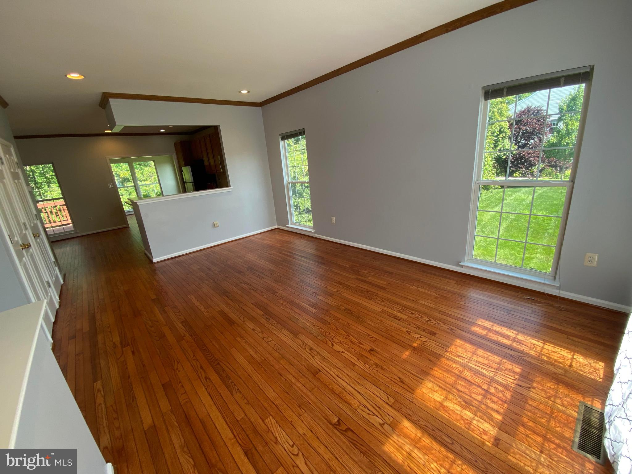 DOMINION STATION CONDOMINIUM - Residential Lease