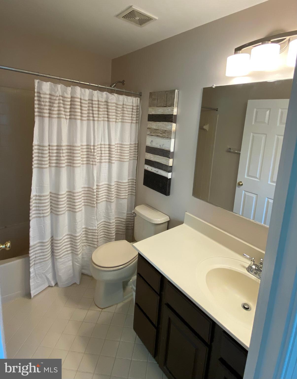 DOMINION STATION CONDOMINIUM - Residential Lease