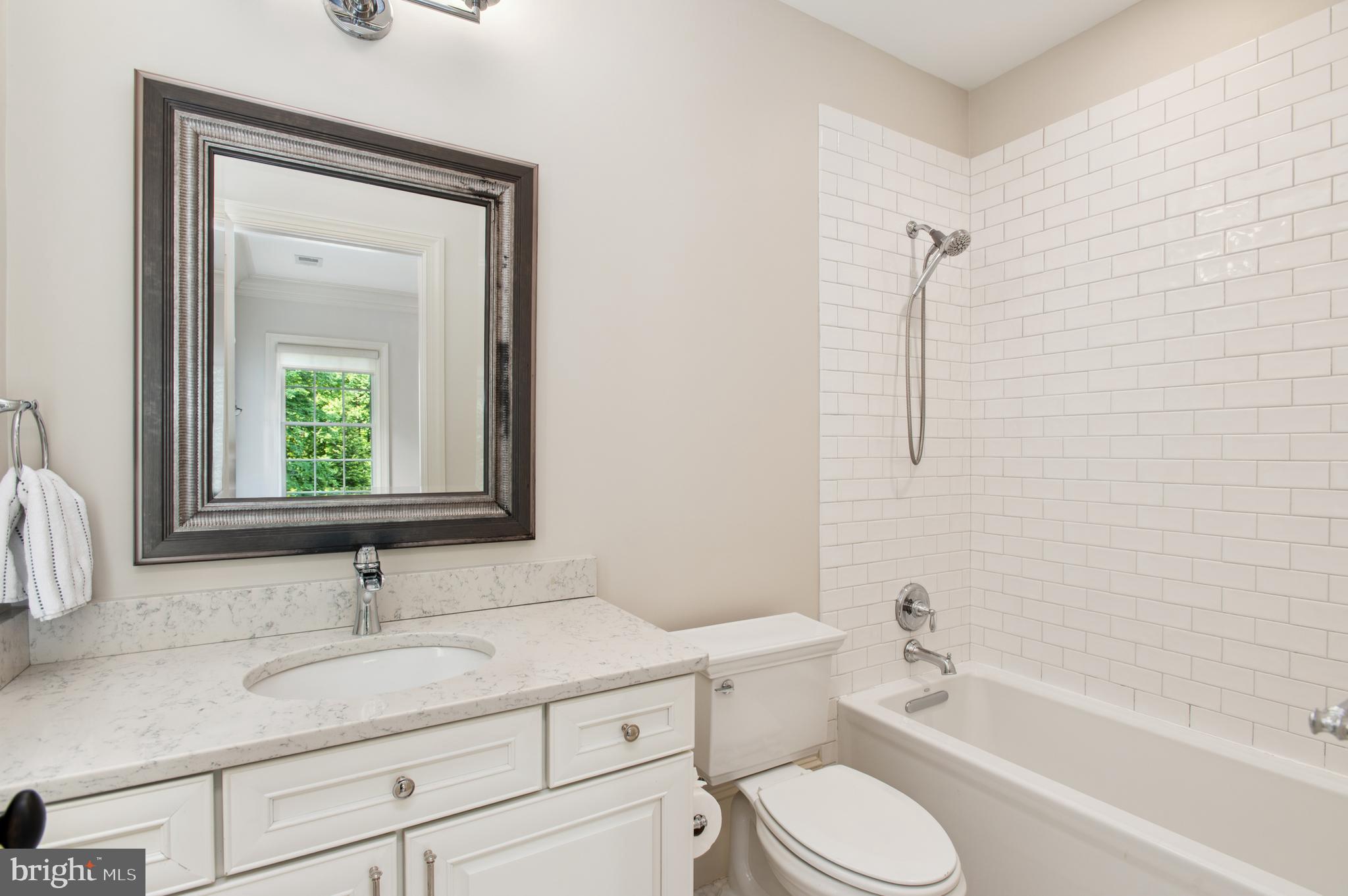 LANGLEY FOREST - Residential